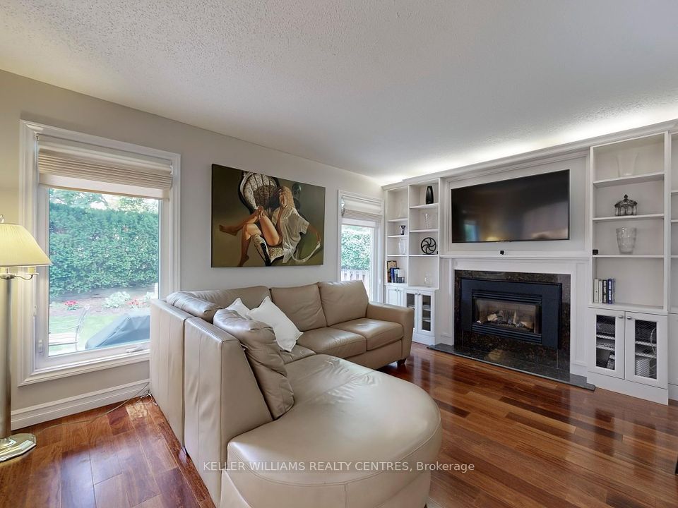 23 Eleanor Circle, Richmond Hill, ON L4C 6K6