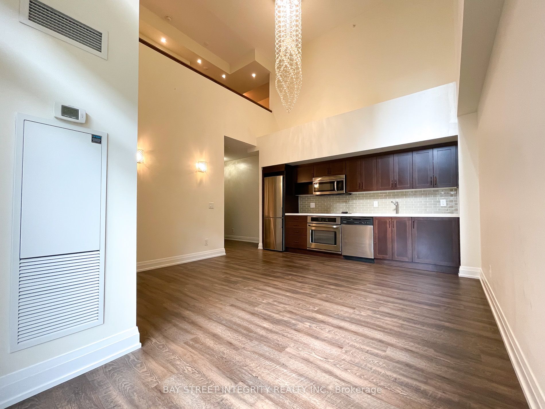 565 Wilson Avenue, #W120