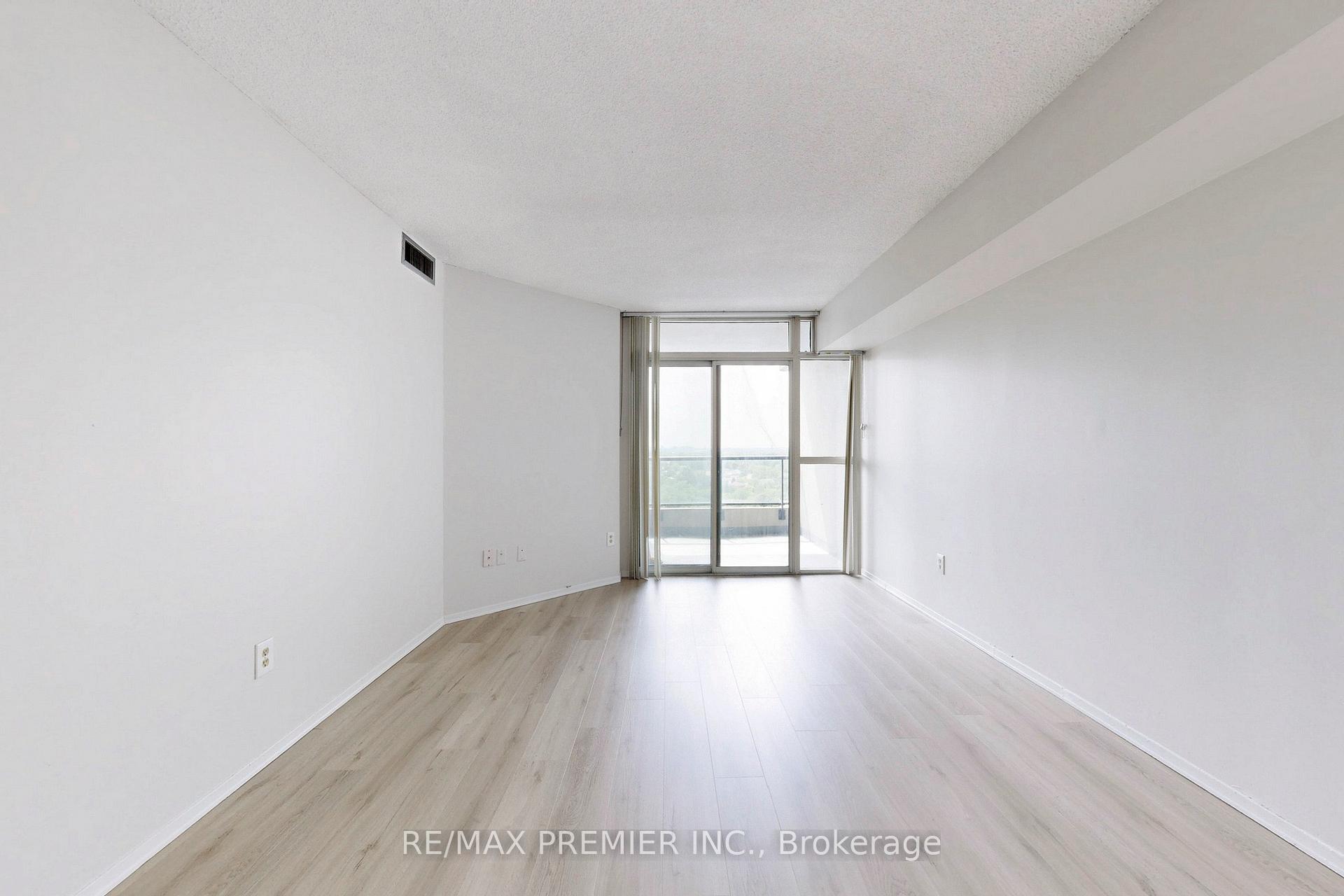 2 Bedrooms Condo at 3 Rowntree, Toronto For sale