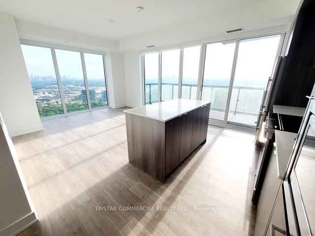2 Bedrooms Condo at 30 Inn on the Park,  Toronto For sale