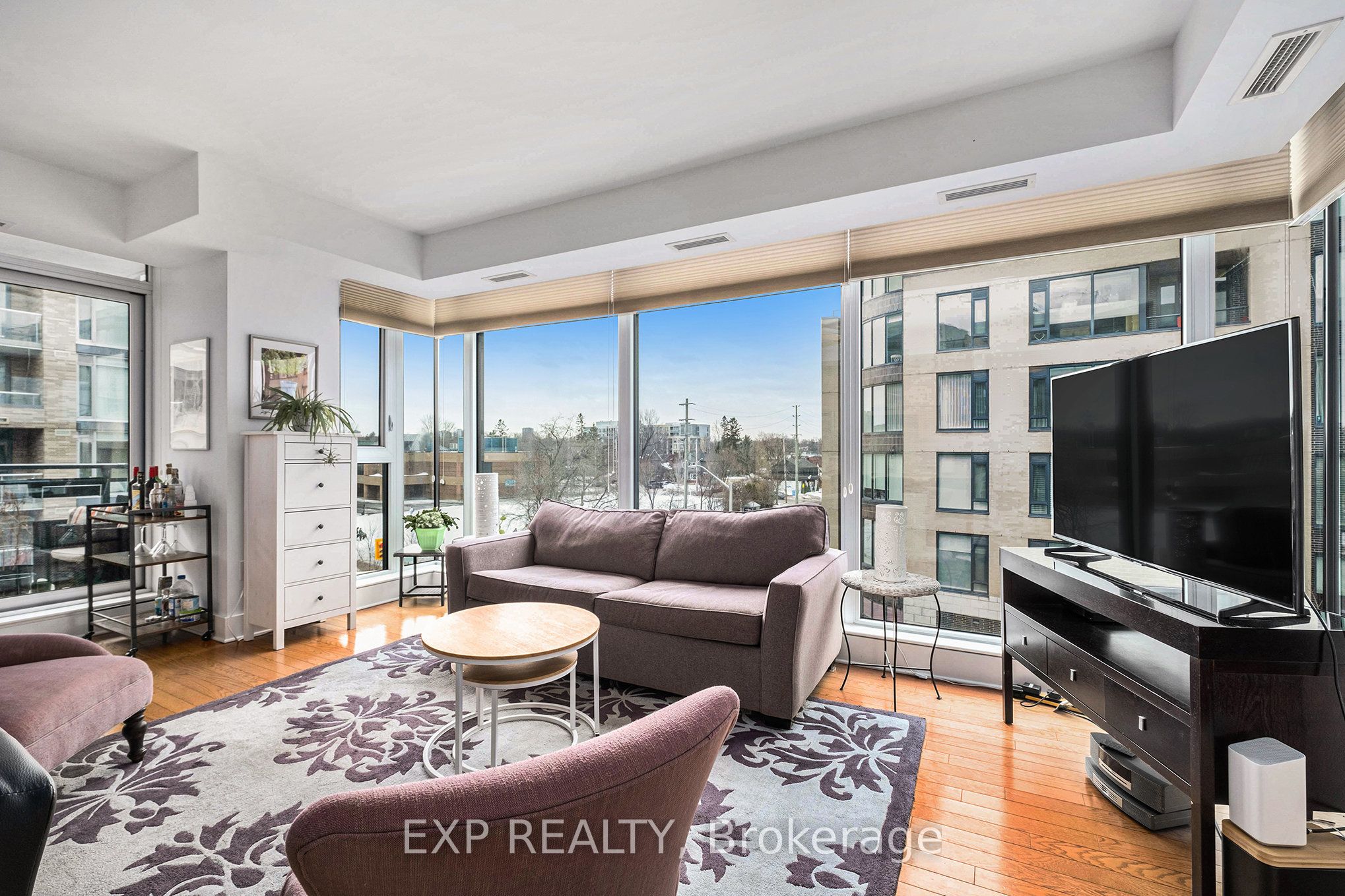 101 Richmond Road, #406