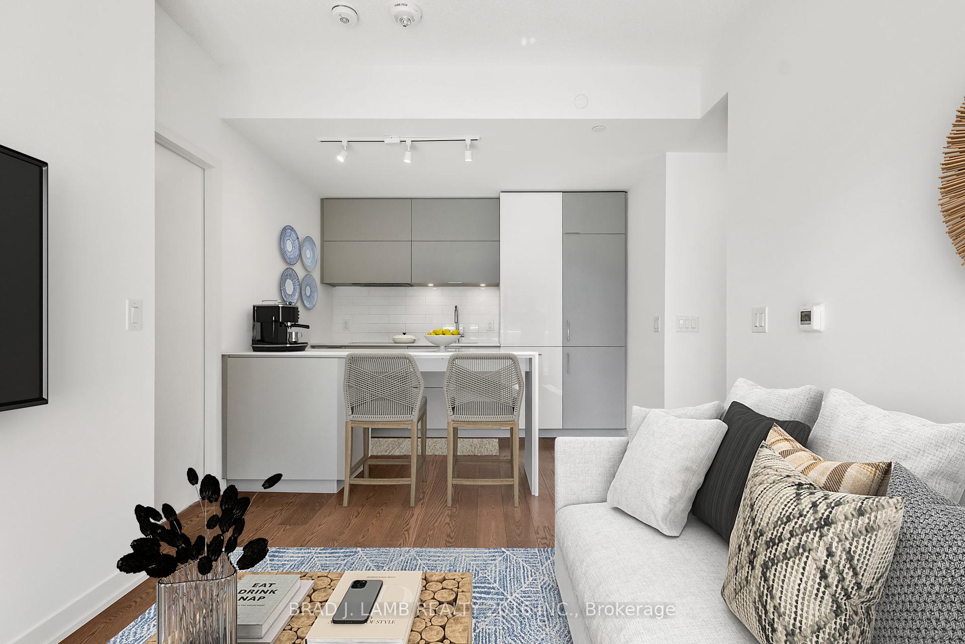 2 Bedrooms Condo at 20 Richardson, Toronto For sale