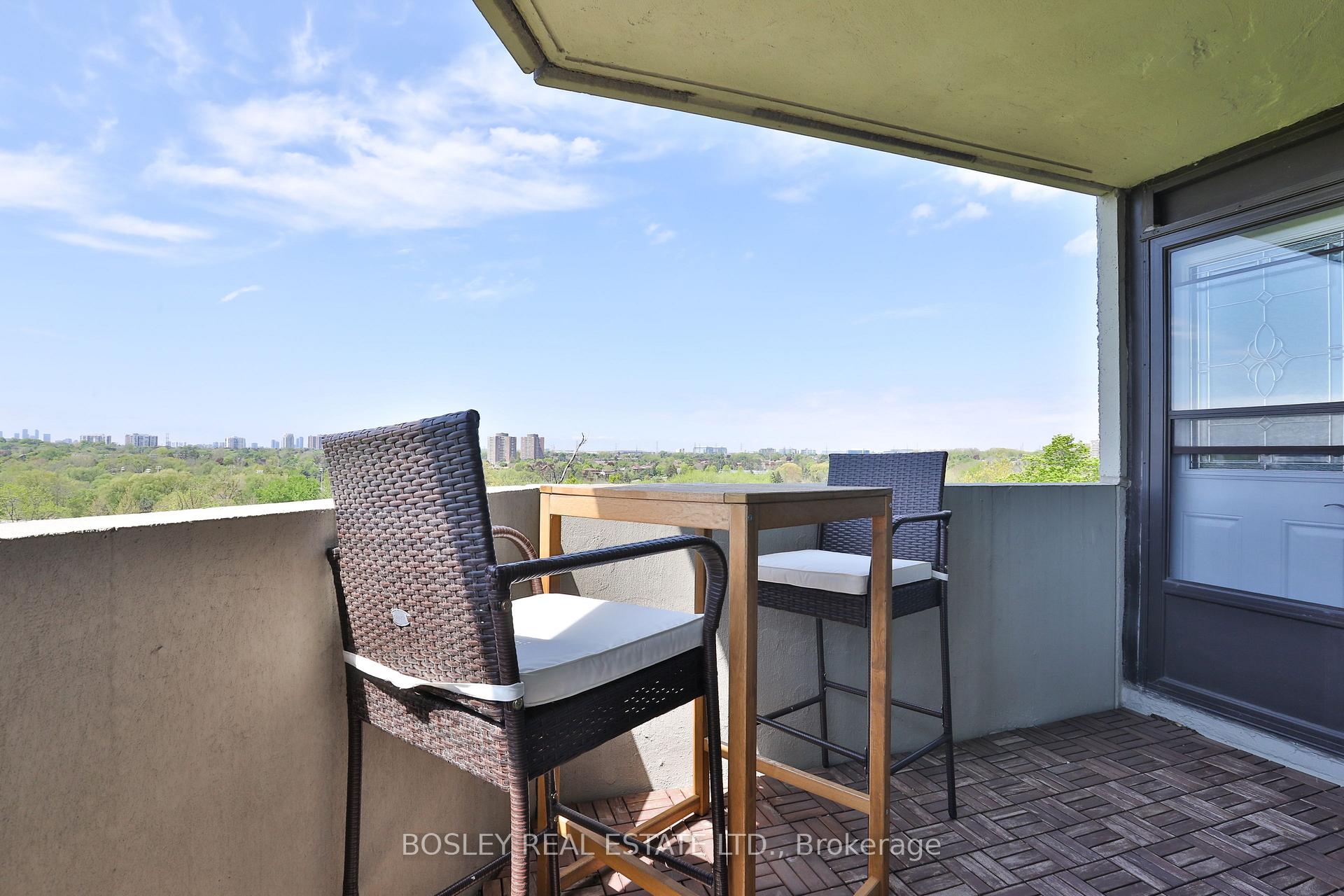 2 Bedrooms Condo at 284 Mill, Toronto For sale