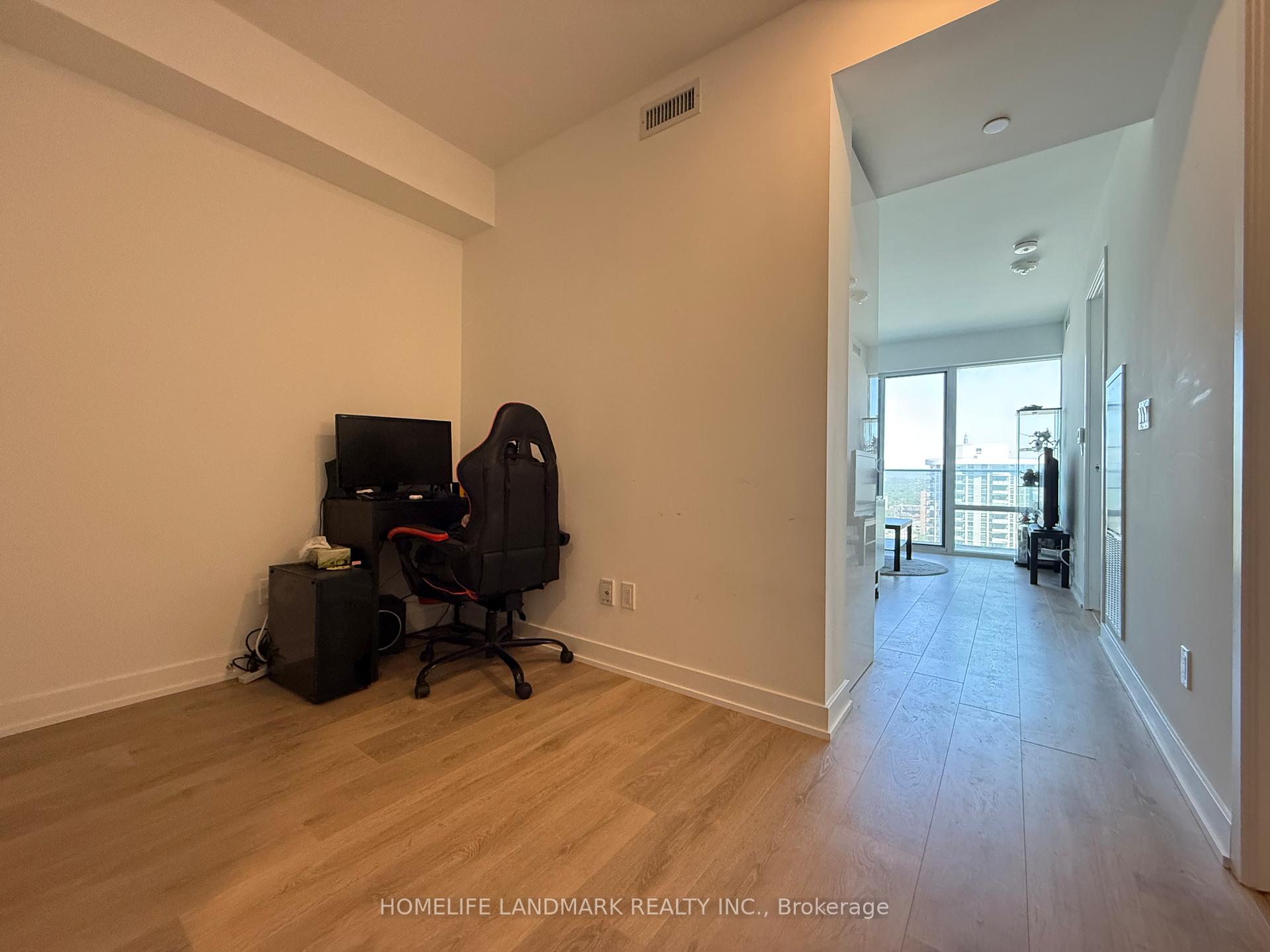 2 Bedrooms Condo at 501 Yonge, Toronto For sale