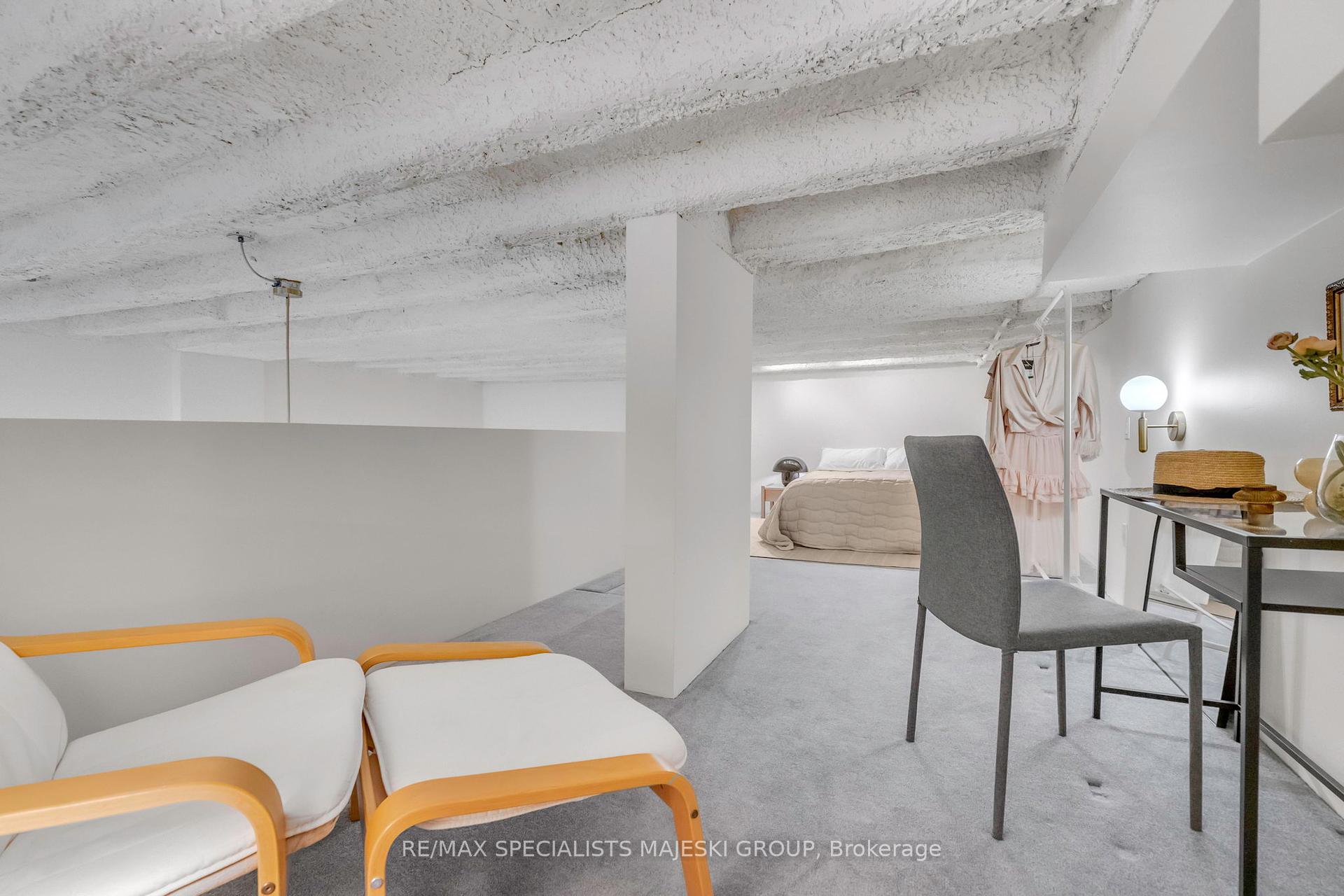 3 Bedrooms Condo at 21 Nassau,  Toronto For sale