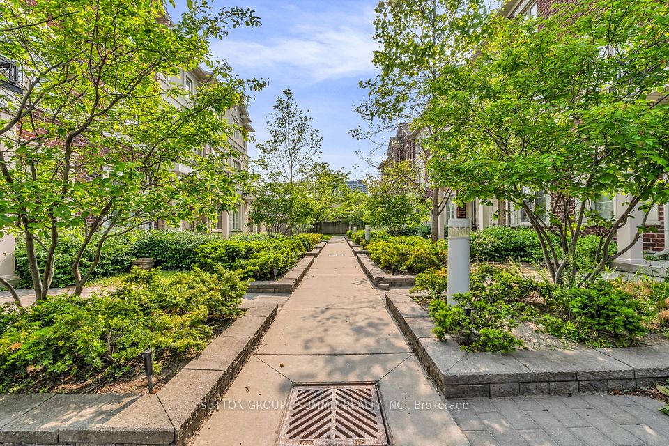 #53 - 636 Evans Avenue, Toronto, ON M8W 2W6
