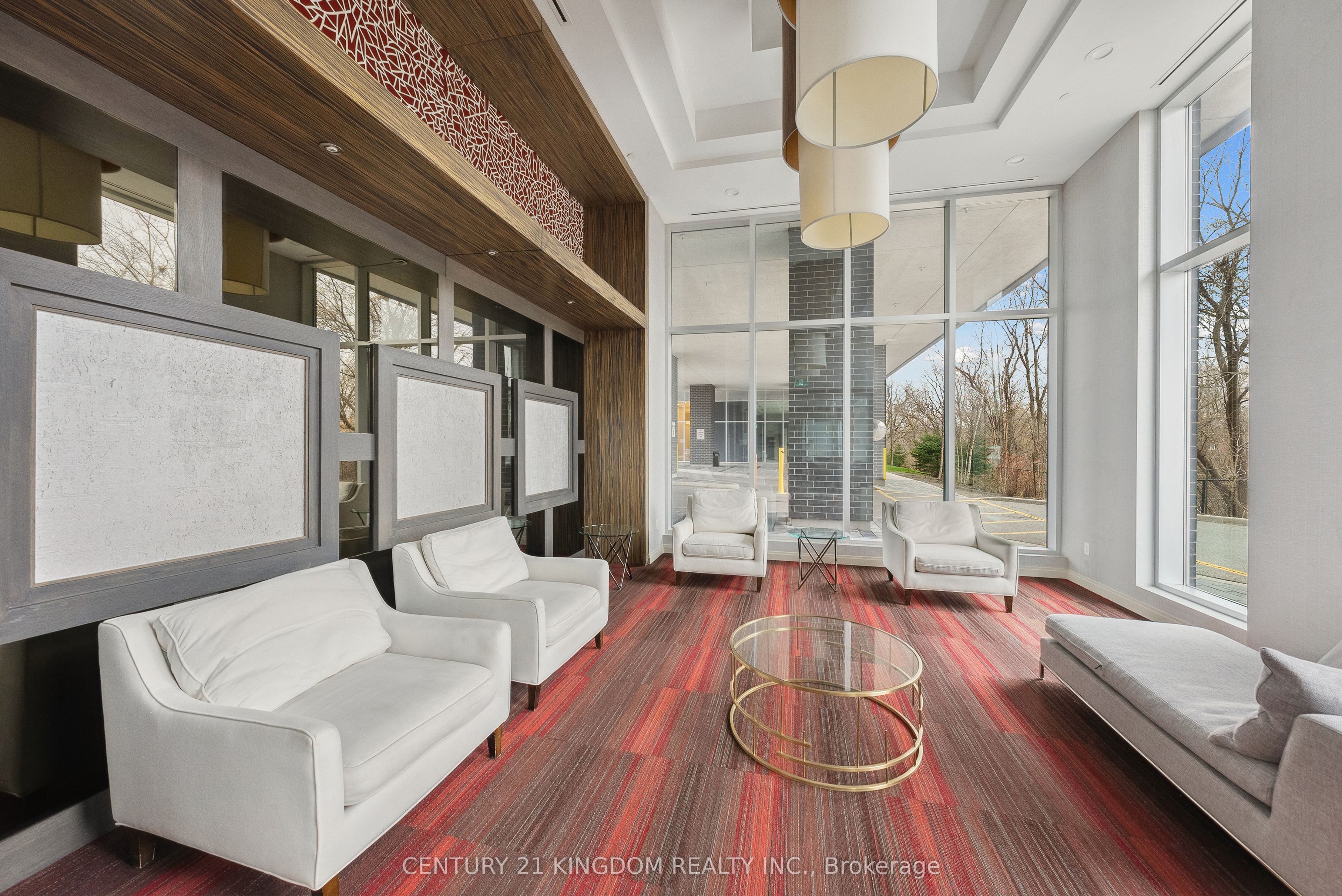 8763 bayview Avenue, #233