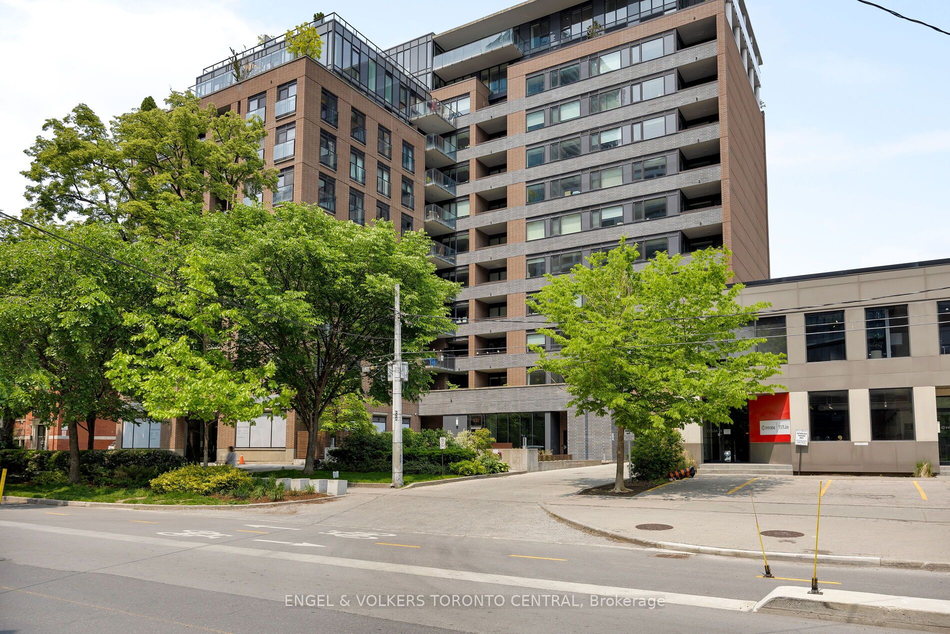400 Wellington Street W, #1001