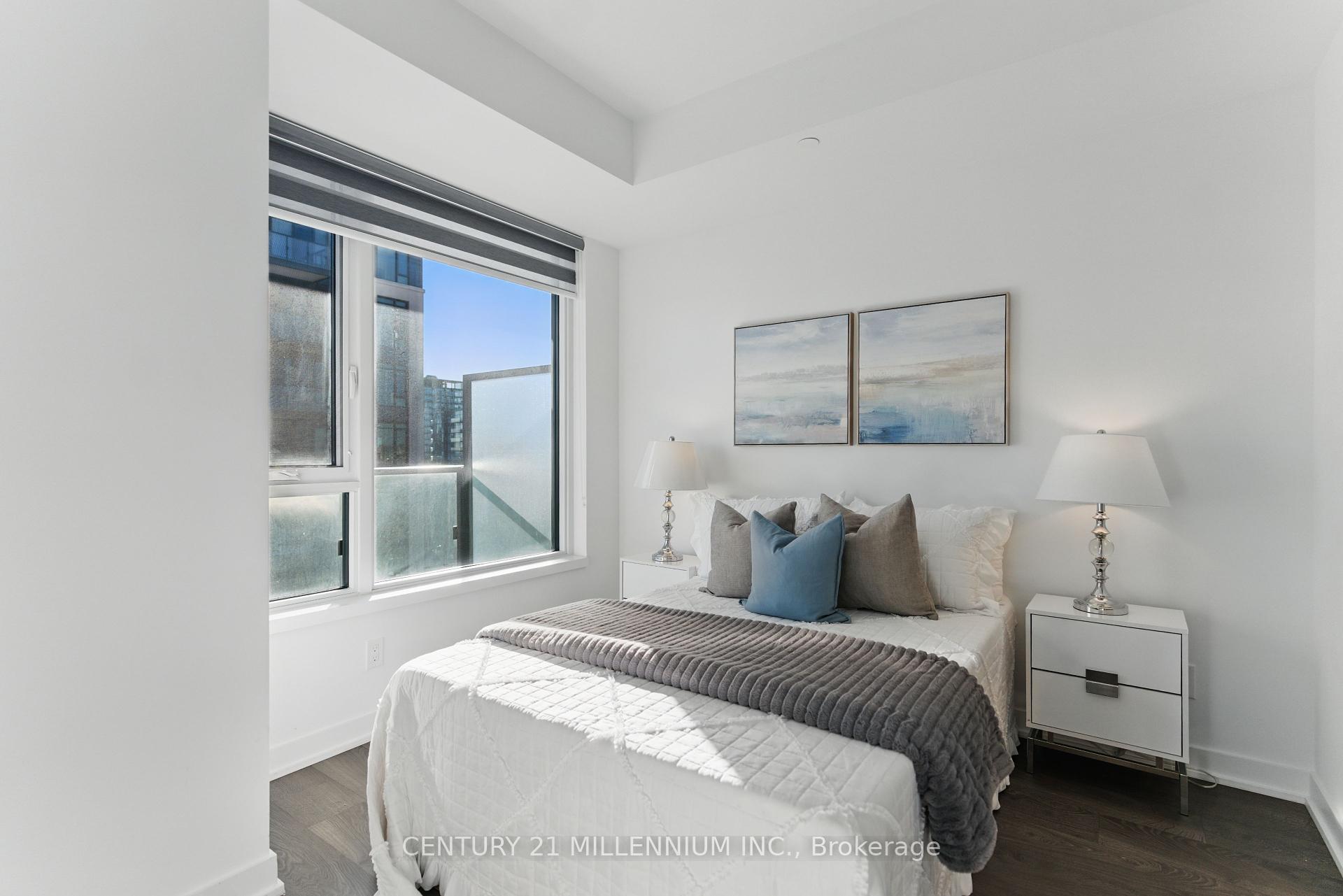 3 Bedrooms Condo at 1926 Lake Shore, Toronto For sale