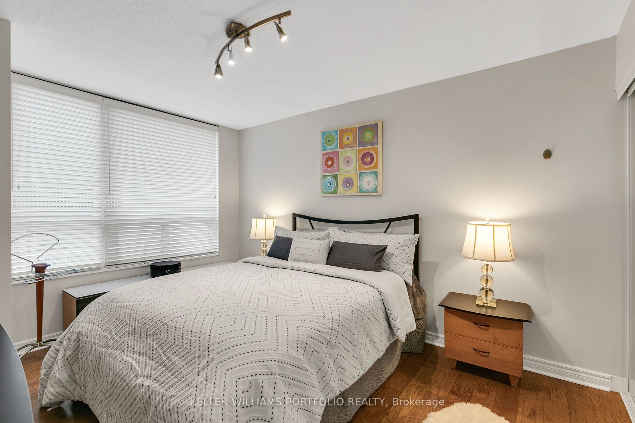 43 Eglinton Avenue E, #1009