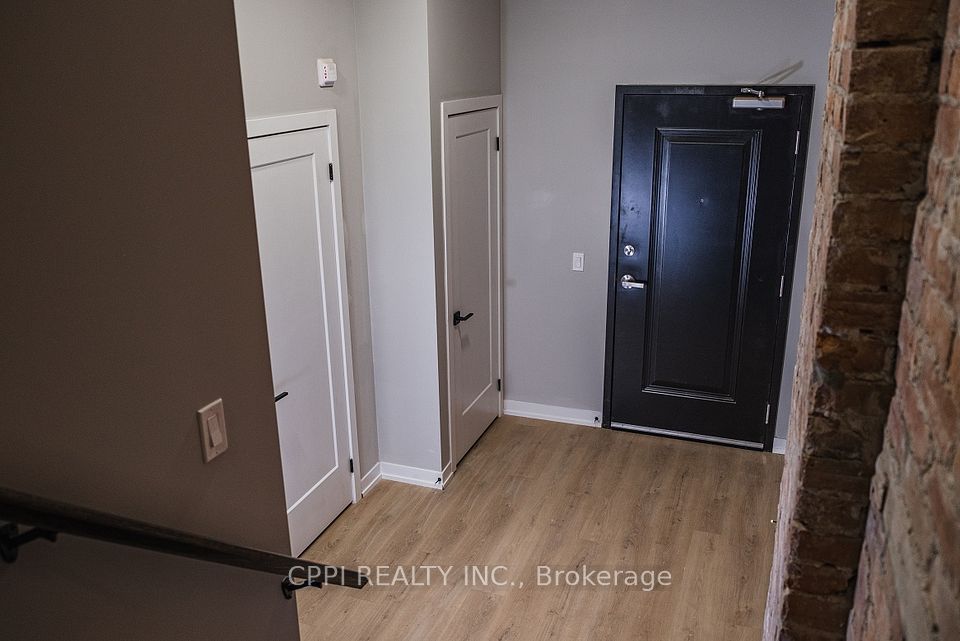 140 Simcoe Street