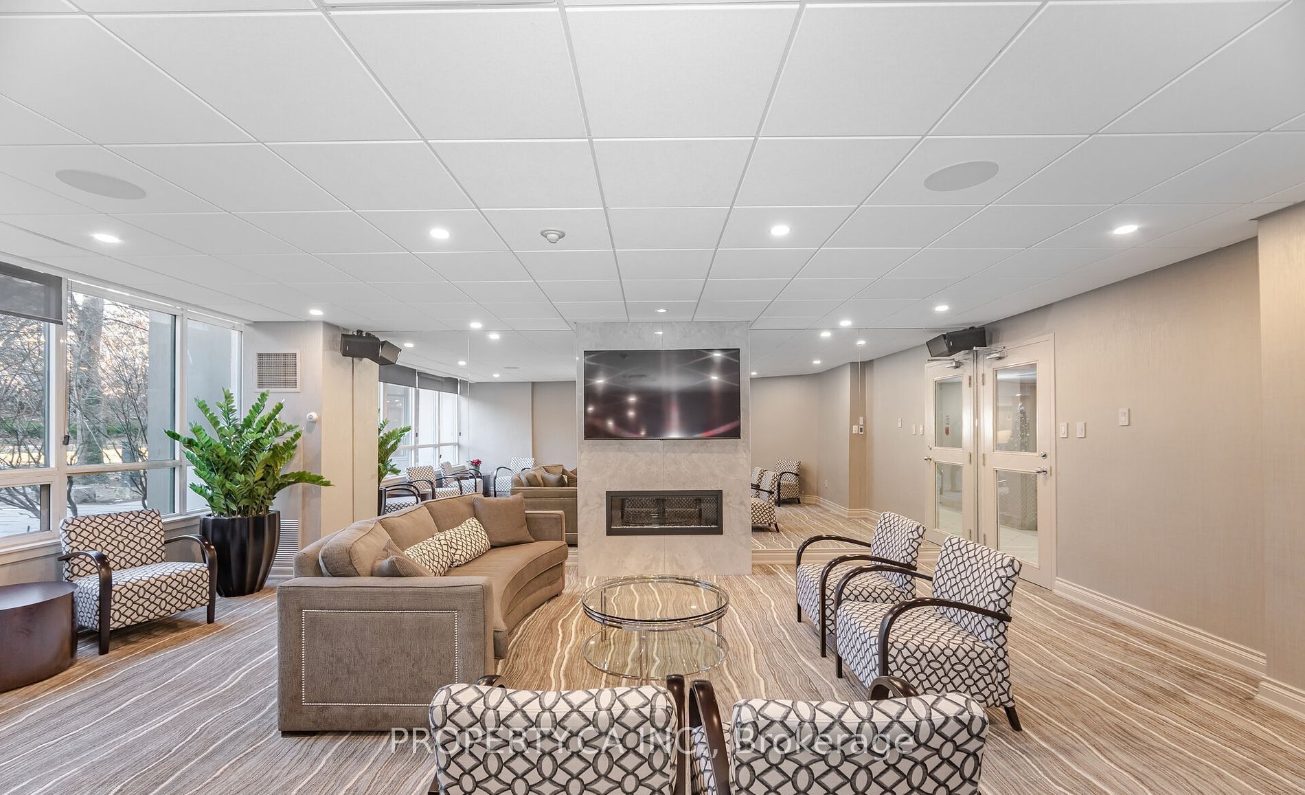 7250 Yonge Street, #605