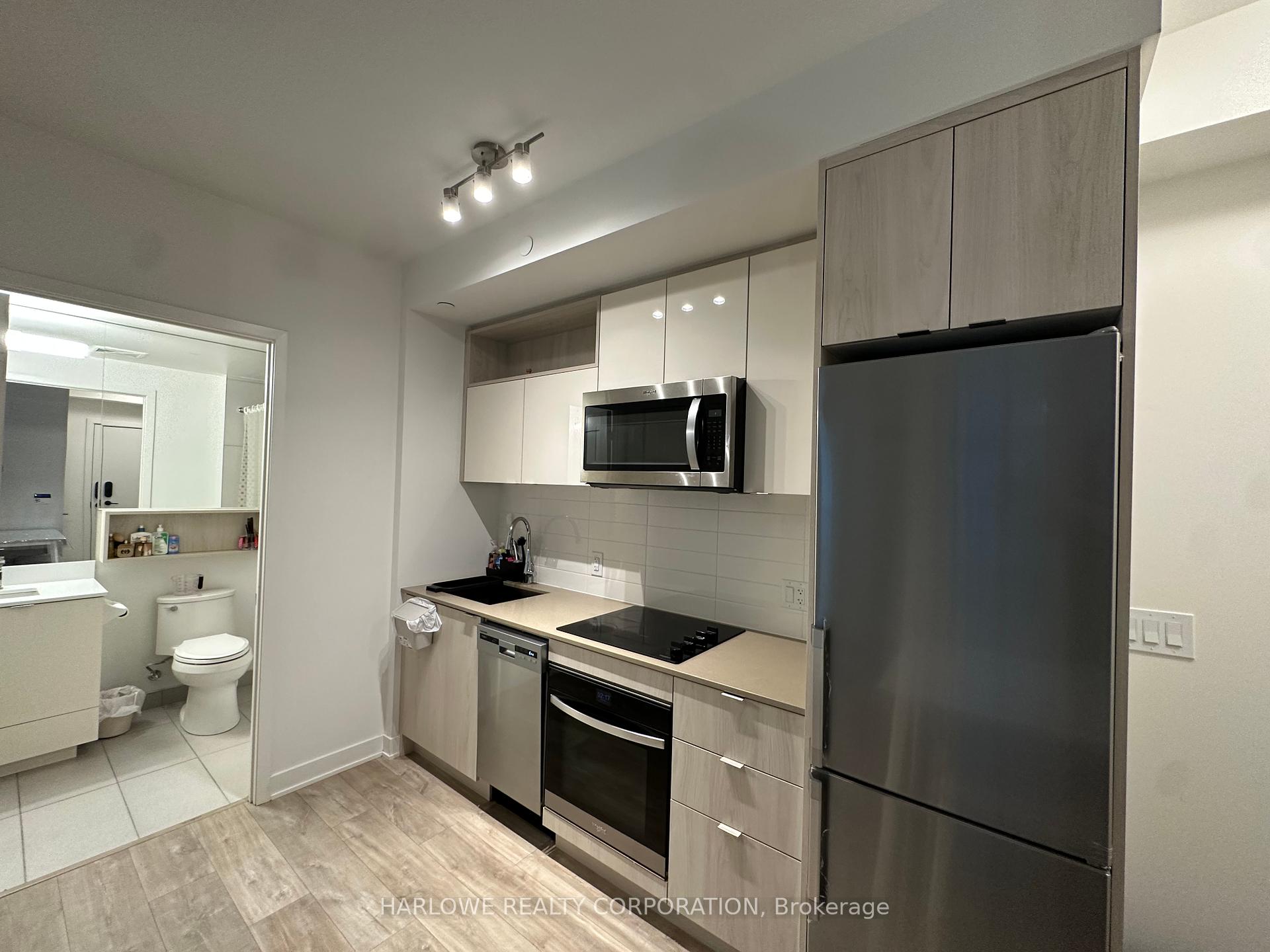 #312B E – 70 Princess Street, Toronto, ON M5A 0X6