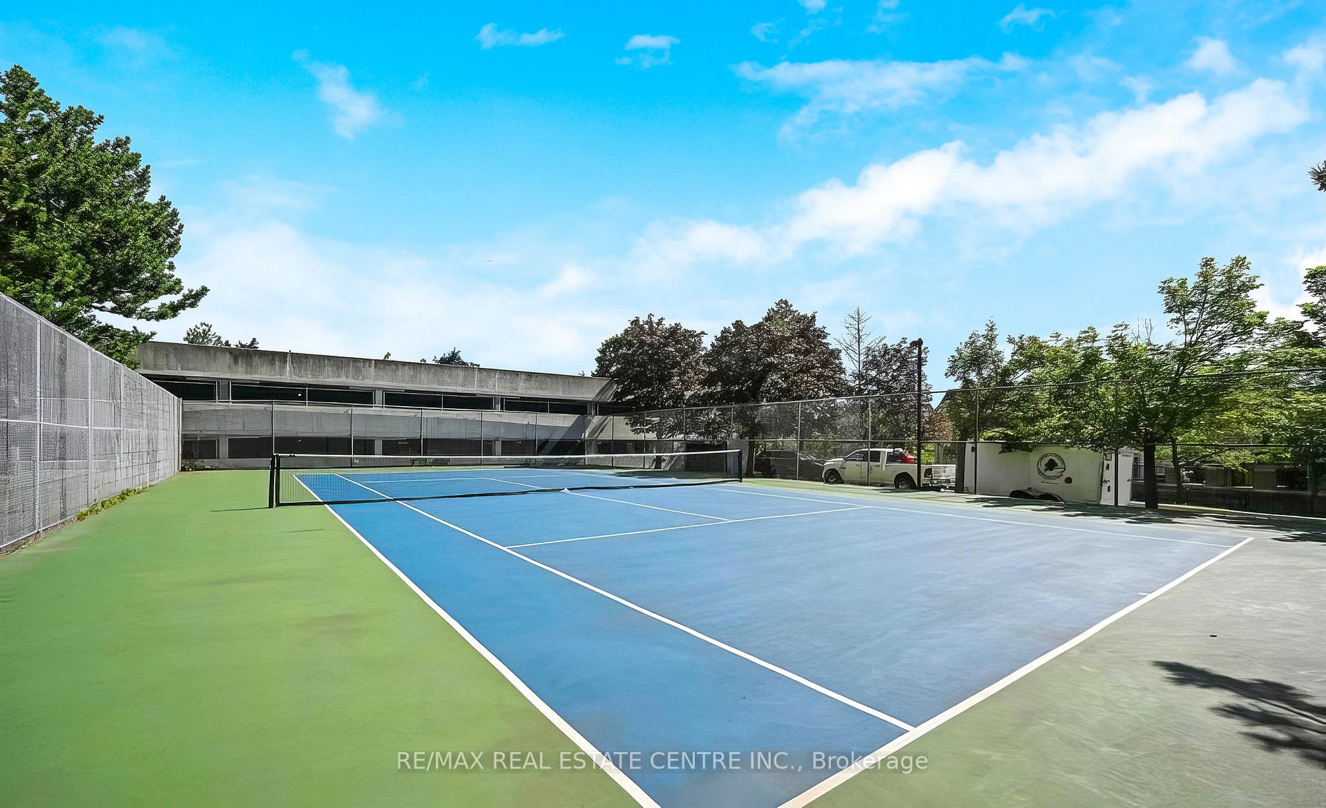2 Bedrooms Condo at 4185 Shipp, Mississauga For sale