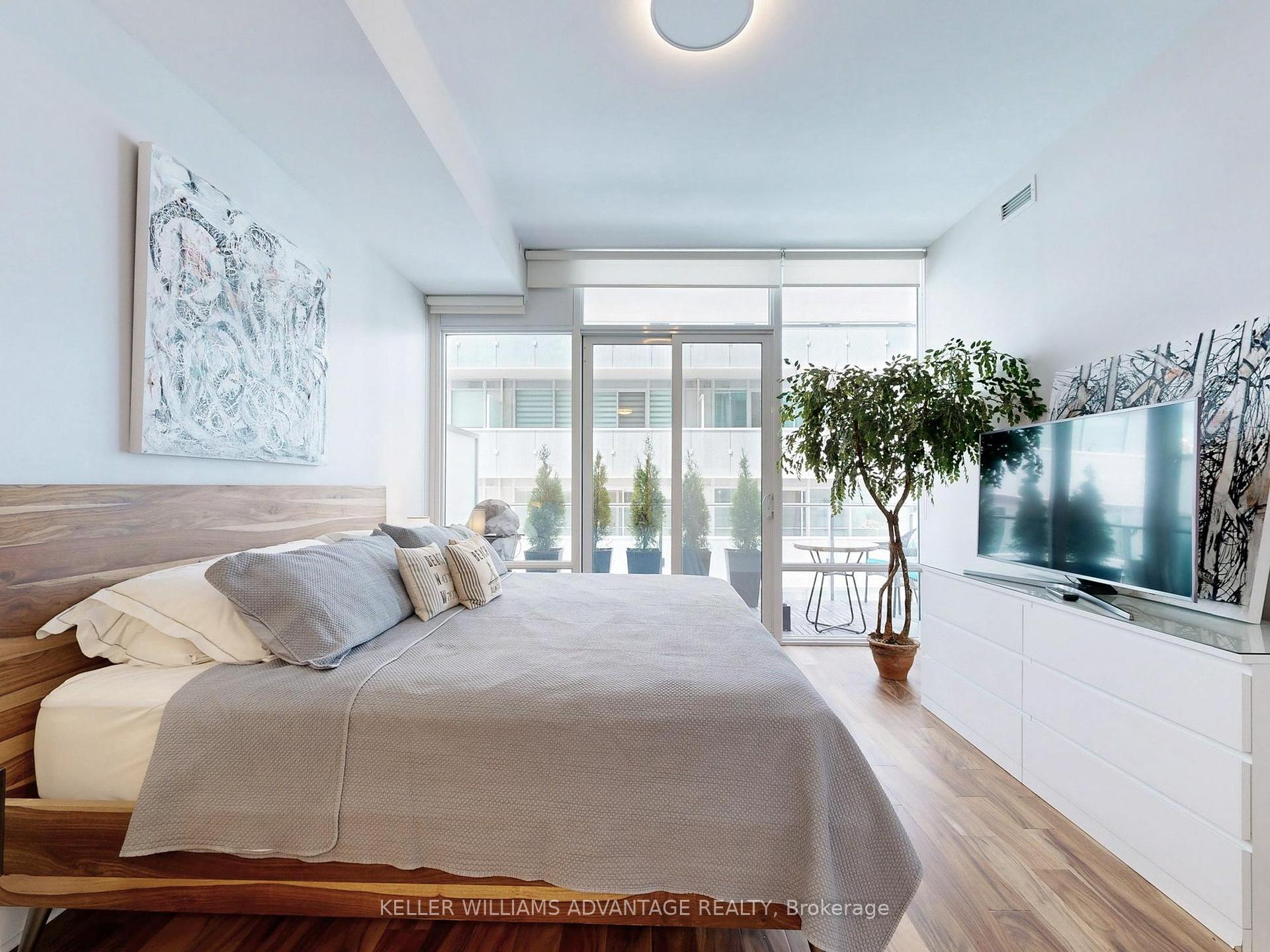 2 Bedrooms Condo at 29 Queens, Toronto For sale
