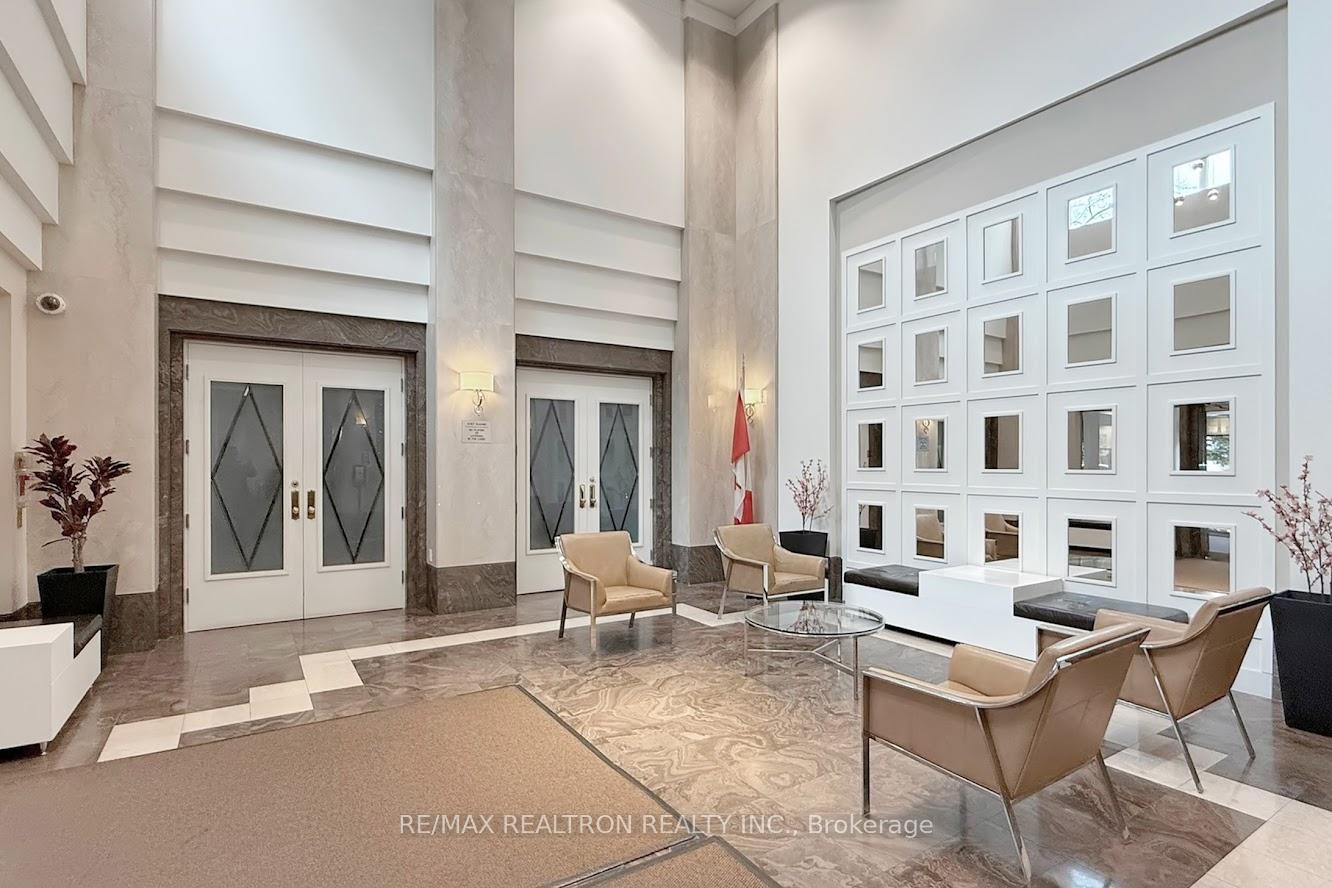 3 Bedrooms Condo at 68 Corporate, Toronto For sale