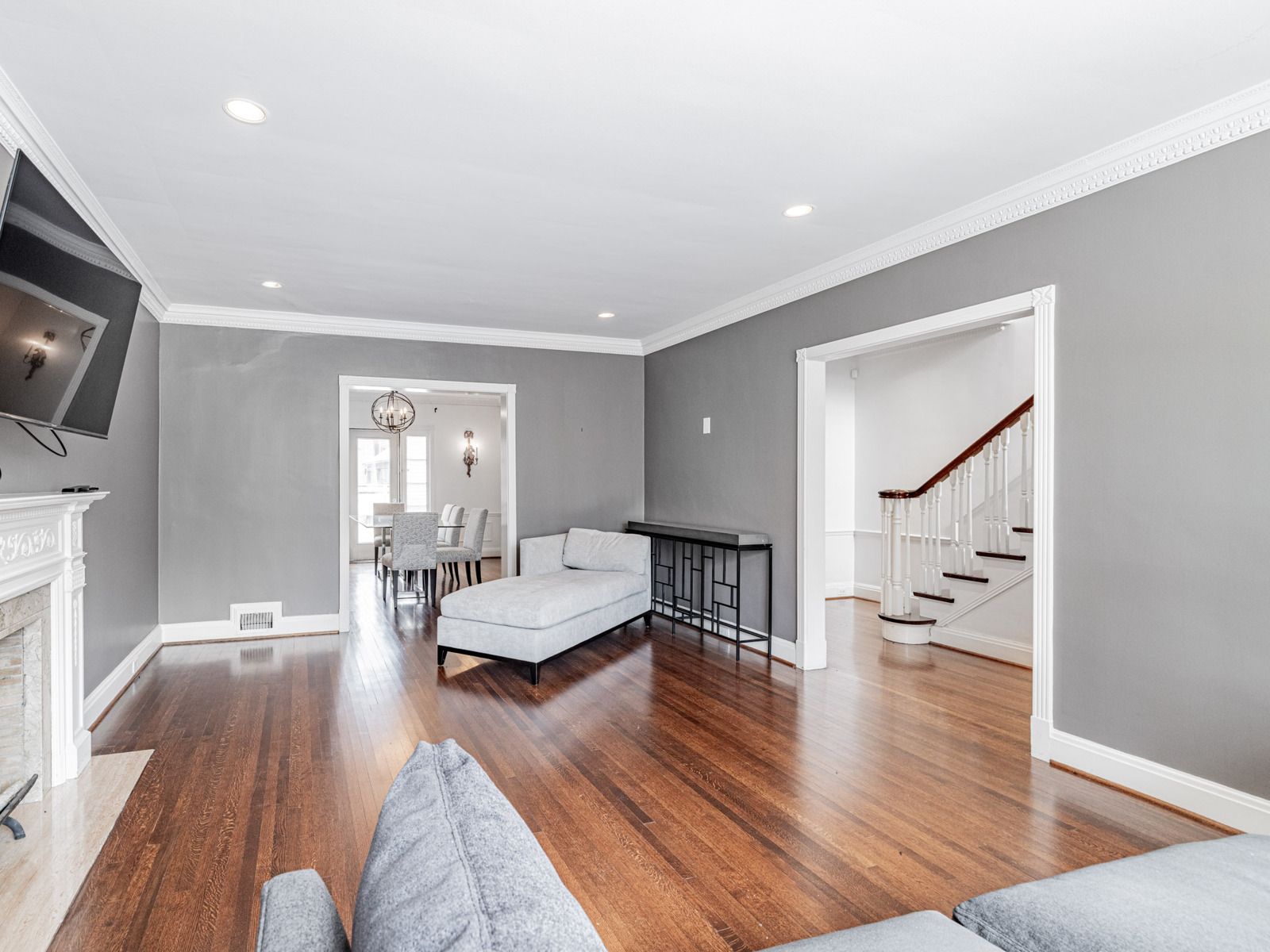 2 Silverwood Avenue