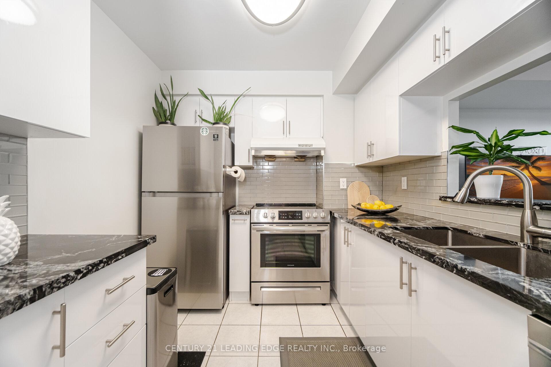 3 Bedrooms Condo at 68 Corporate, Toronto For sale