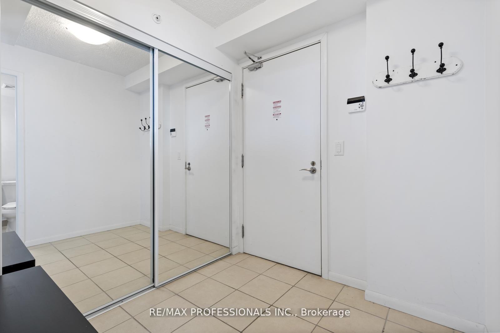 2 Bedrooms Condo at 800 Lawrence,  Toronto For sale