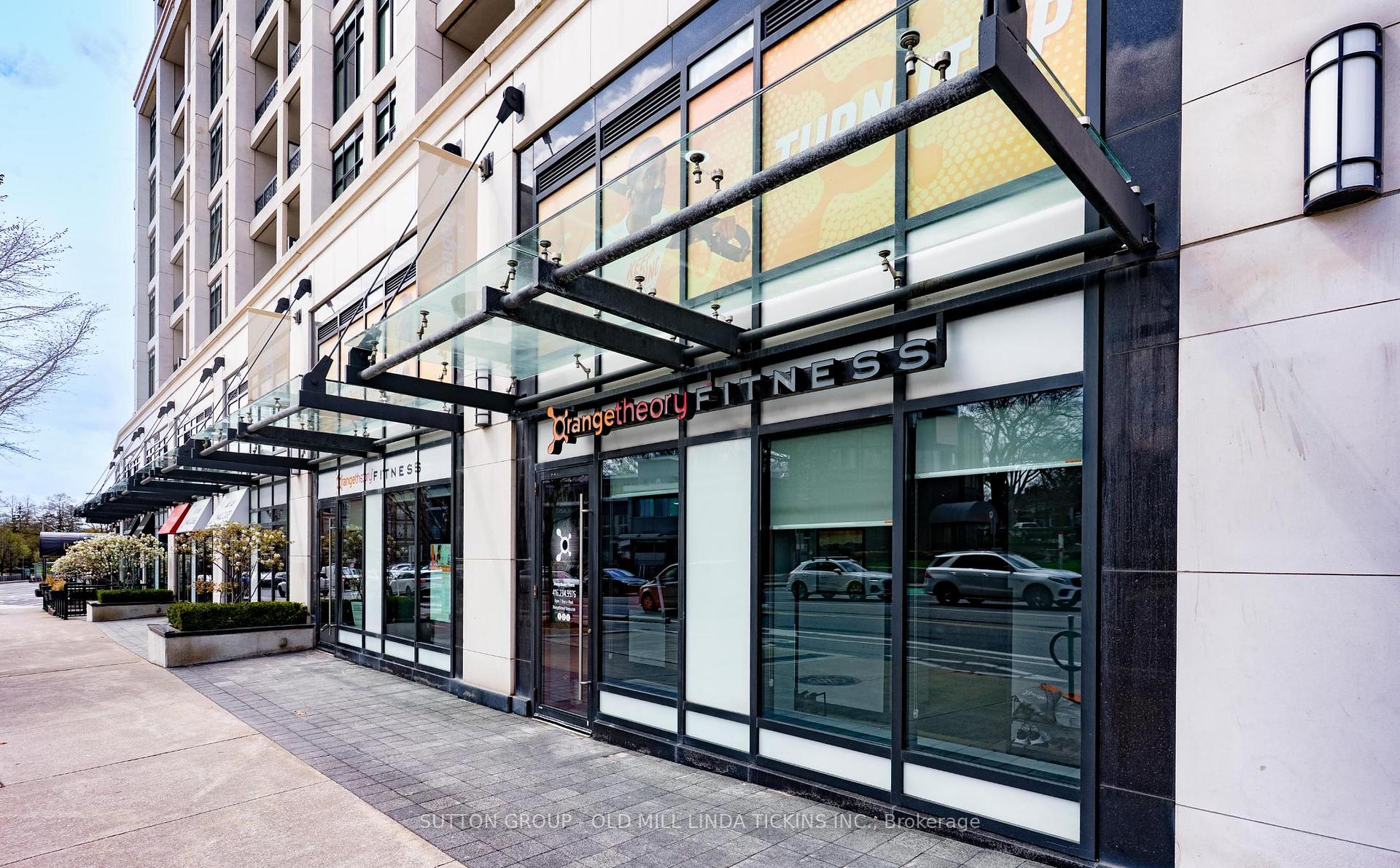 3 Bedrooms Condo at 1 Old Mill, Toronto For sale