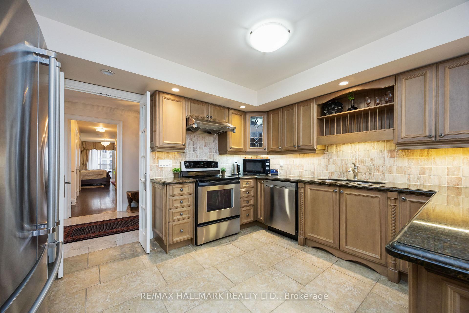 4 Bedrooms Condo at 80 Harrison Garden, Toronto For sale