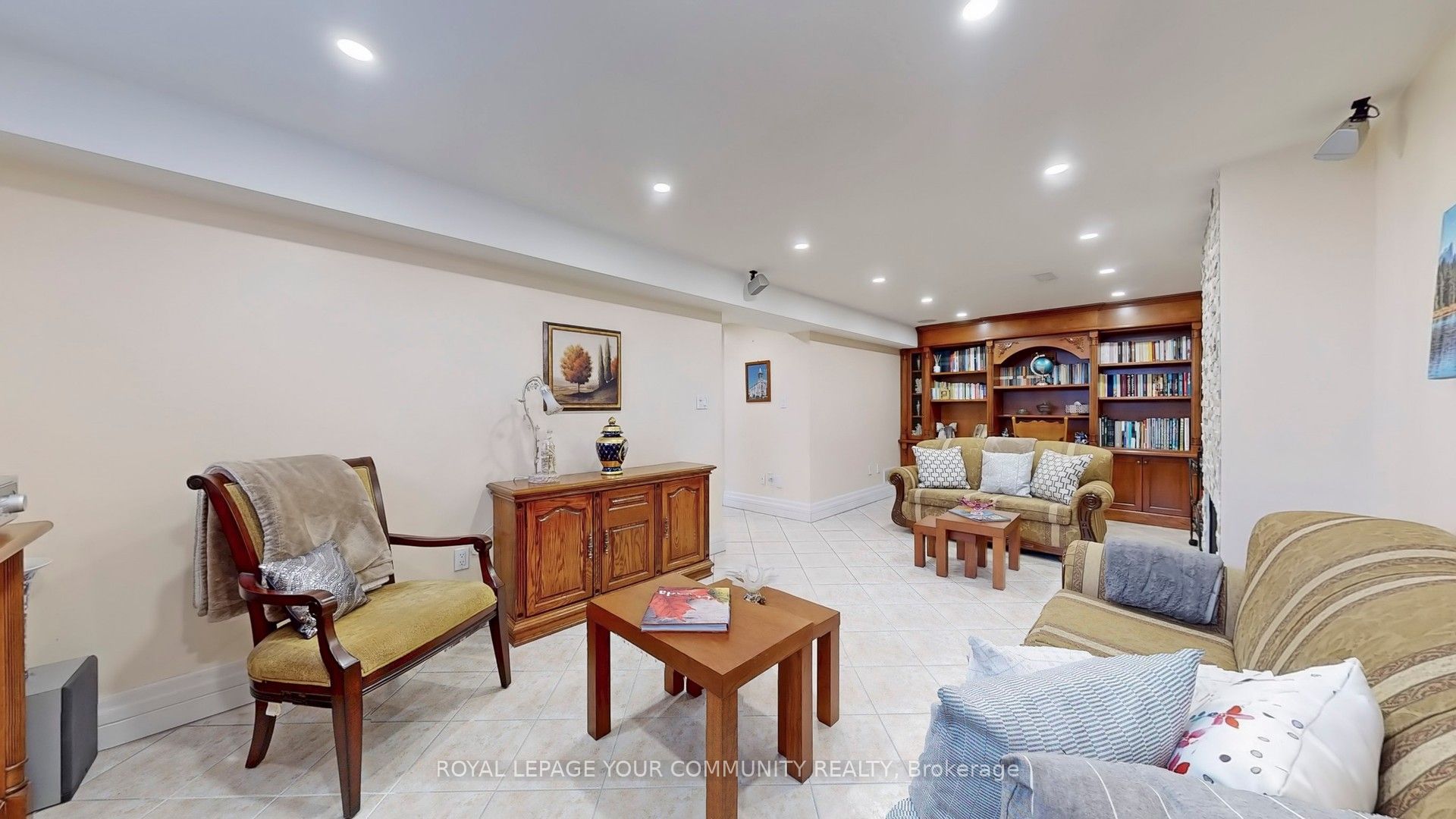 75 Brewster Crescent