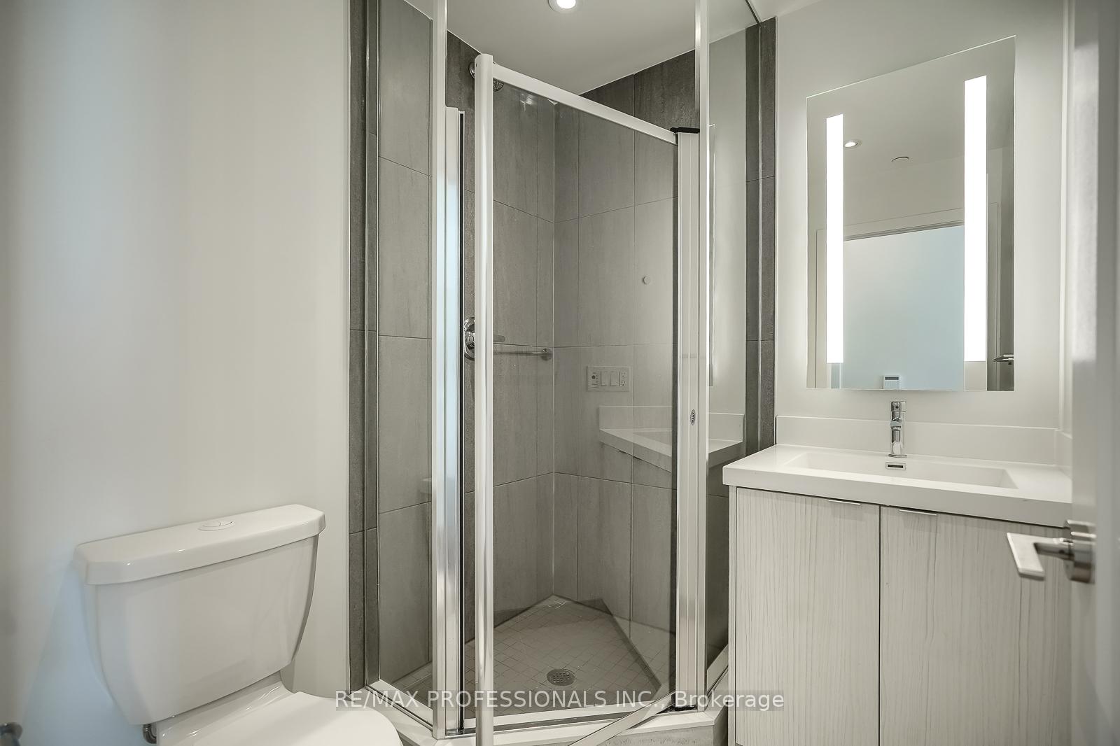 2 Bedrooms Condo at 5 Mabelle, Toronto For sale