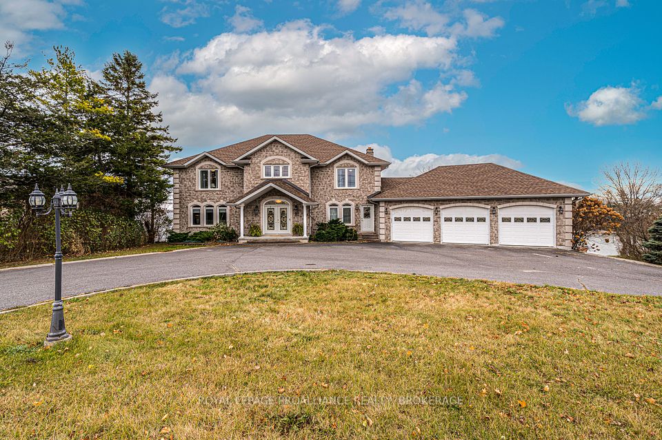 4734 Lakeside