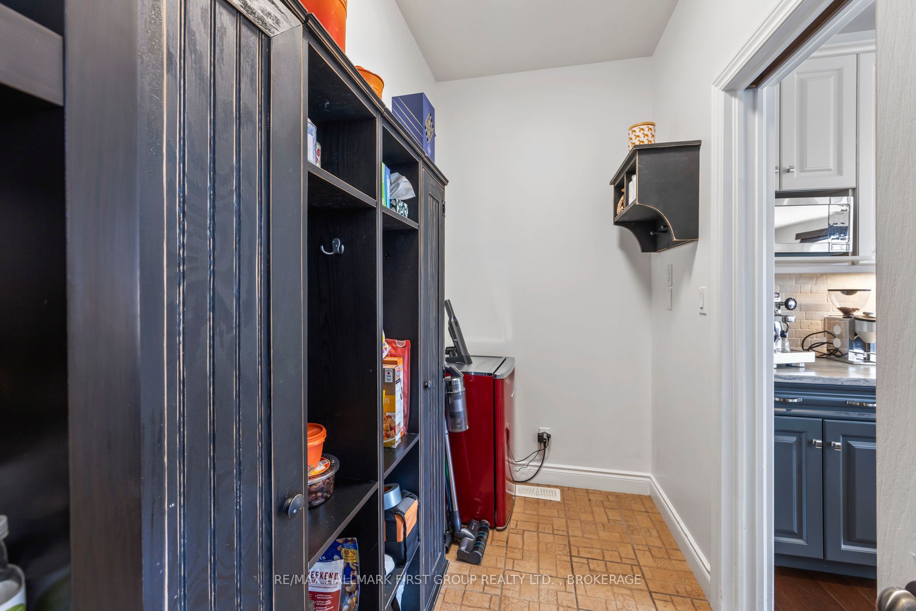217 Rose Abbey Drive, Kingston, ON K7K 0A2