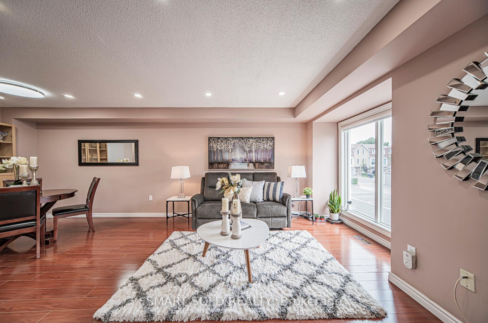 4 Bedrooms Condo at 3500 Brimley, Toronto For sale