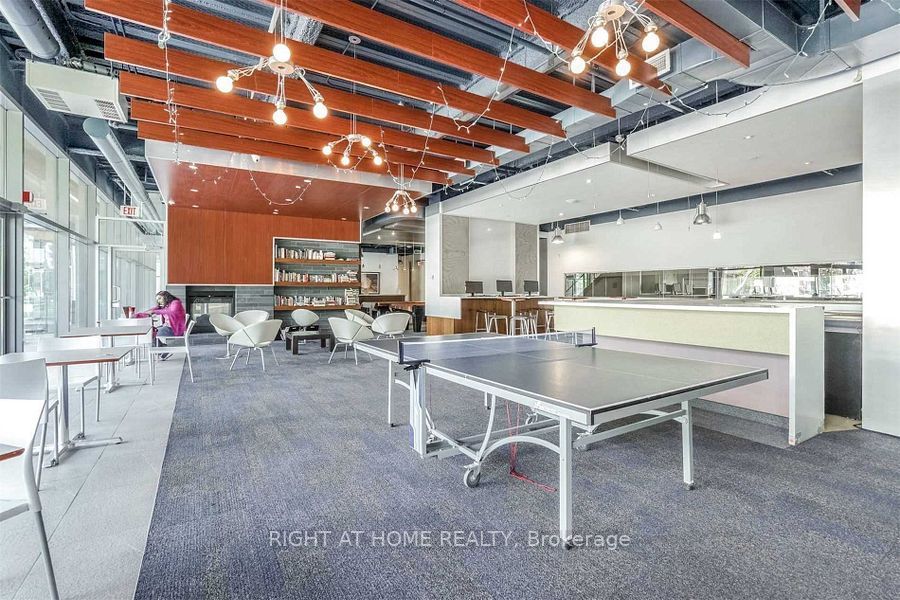 5 Mariner Terrace, #1809