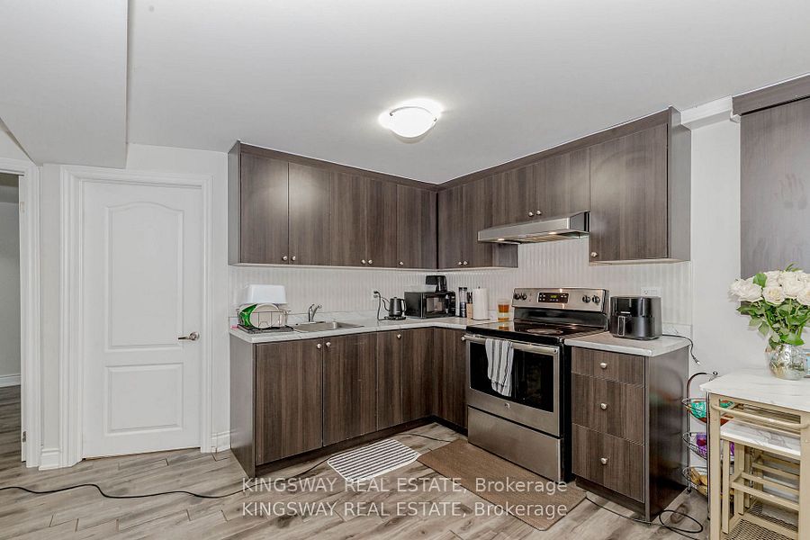 1395 Tyneburn Crescent