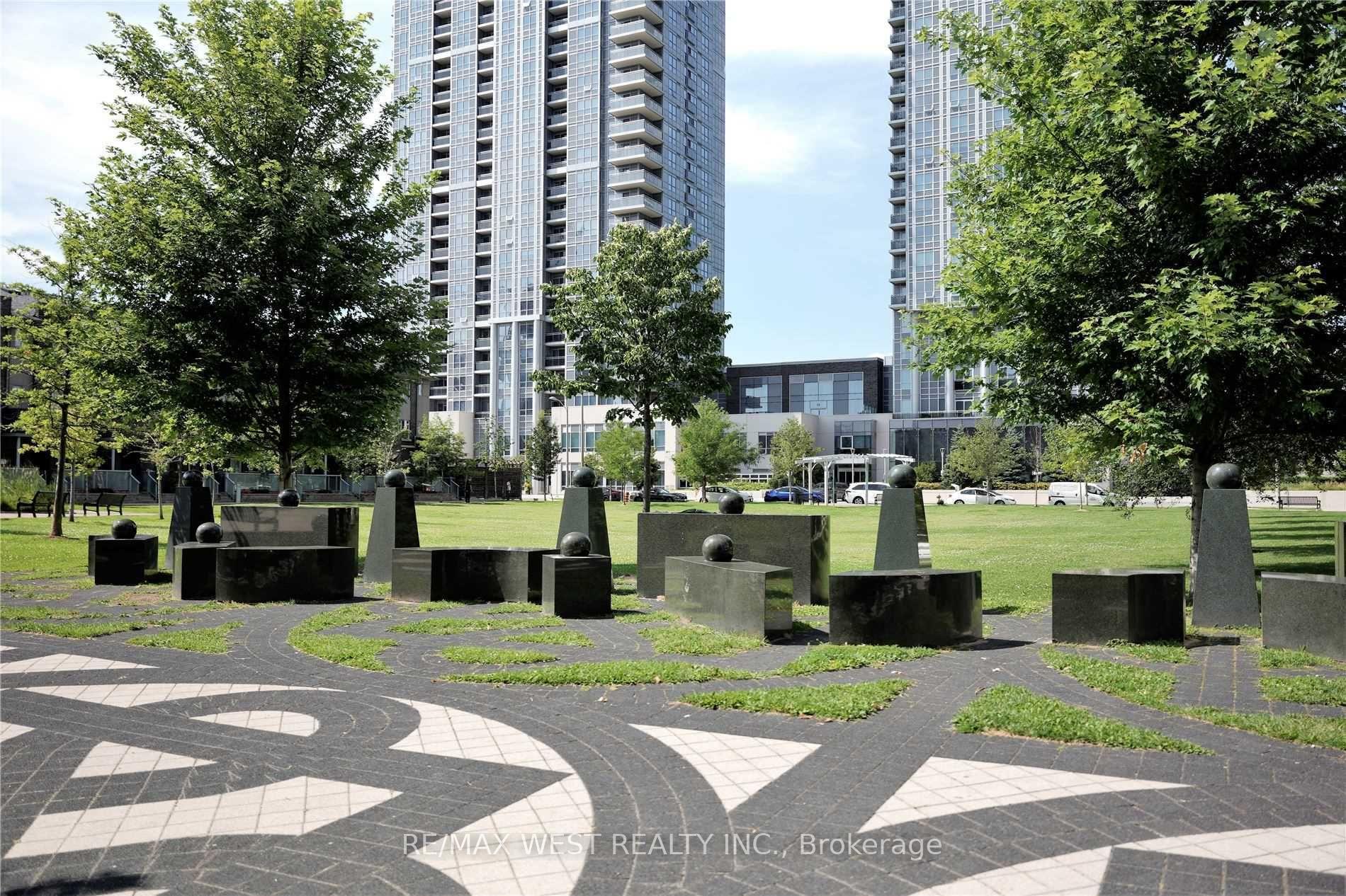 2 Bedrooms Condo at 151 Village Green, Toronto For sale