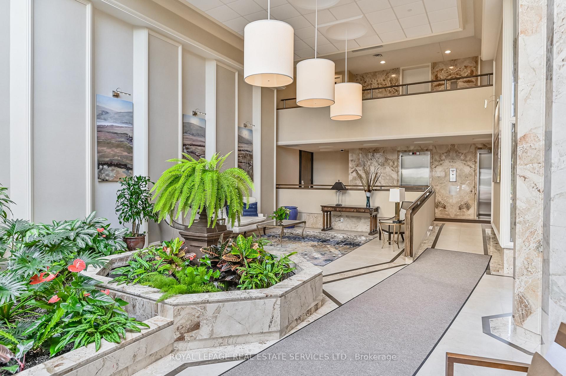 2 Bedrooms Condo at 2180 Marine,  Oakville For sale