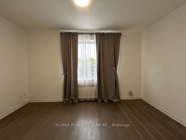 2000 Bloor Street W, #411