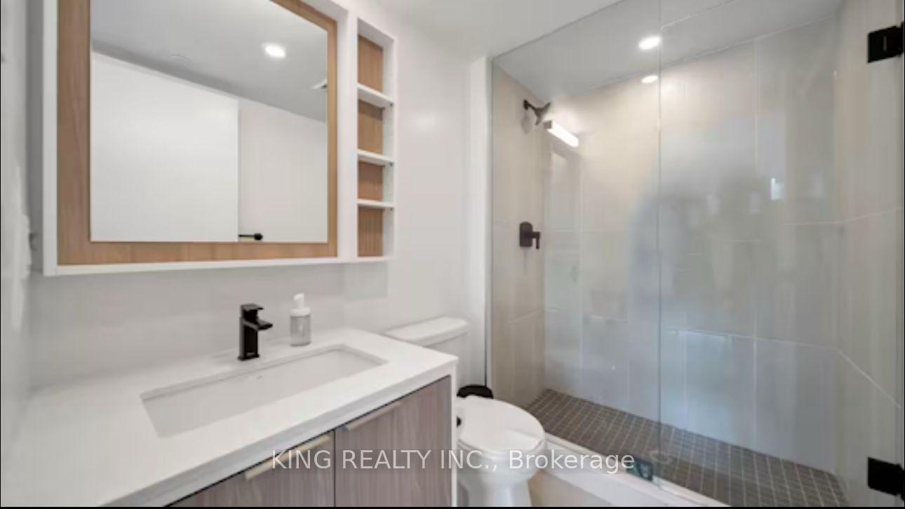 3 Bedrooms Condo at 36 Zorra,  Toronto For sale