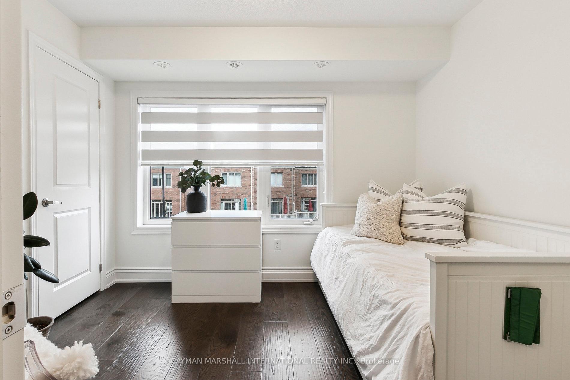 4 Bedrooms Condo at 185 Norseman, Toronto For sale