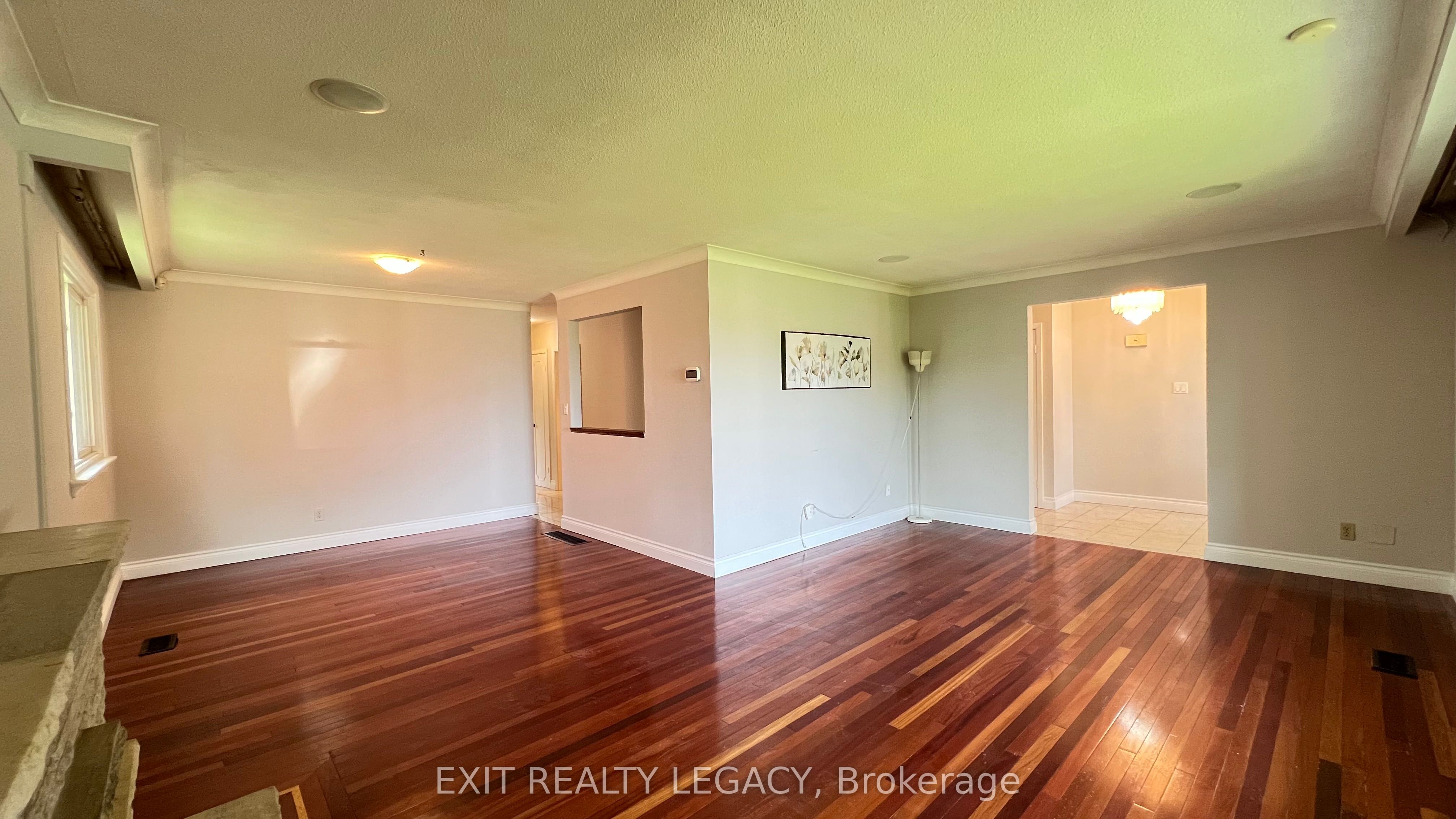 89 Bond Crescent