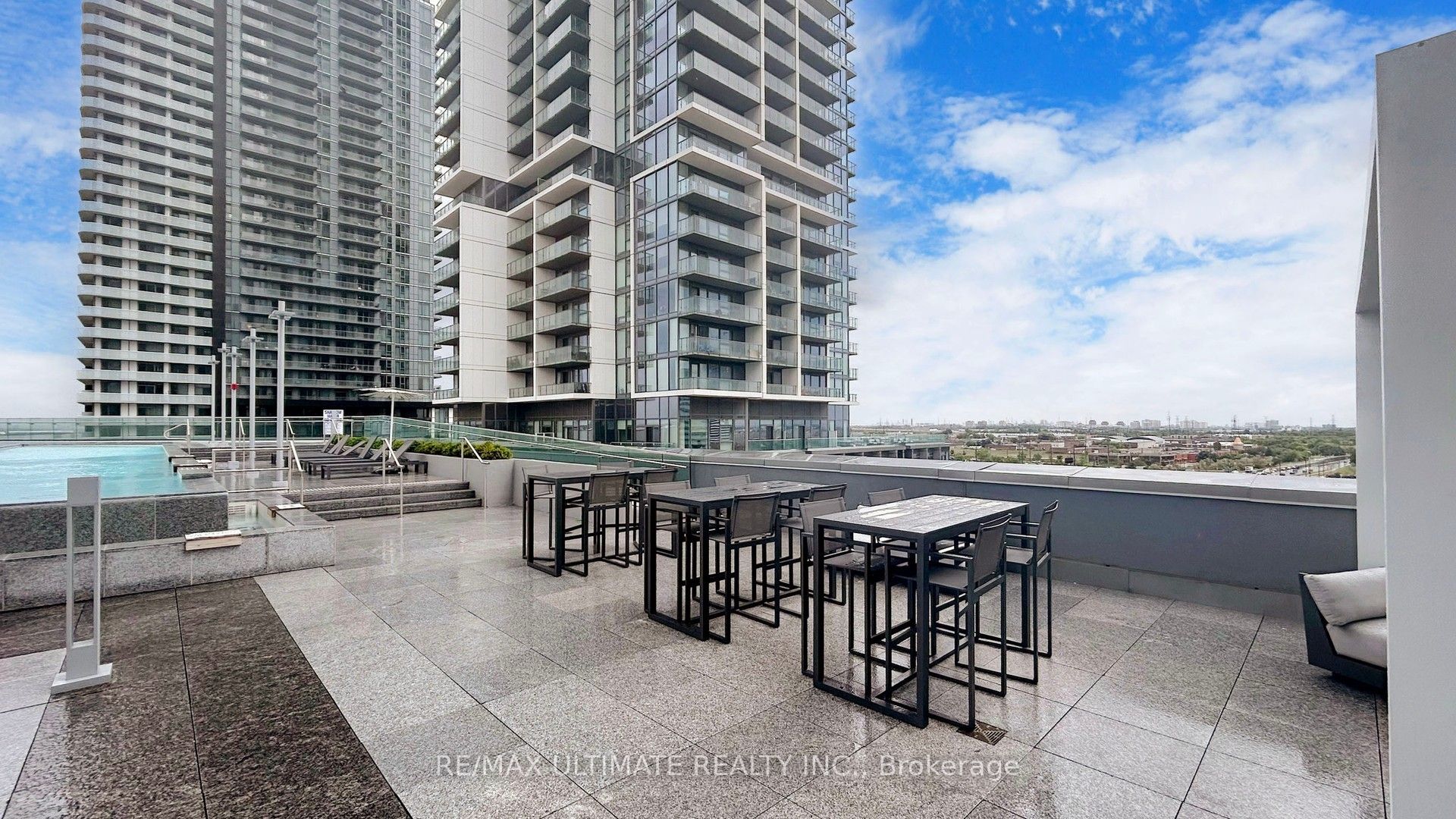 1000 Portage Parkway, #3701