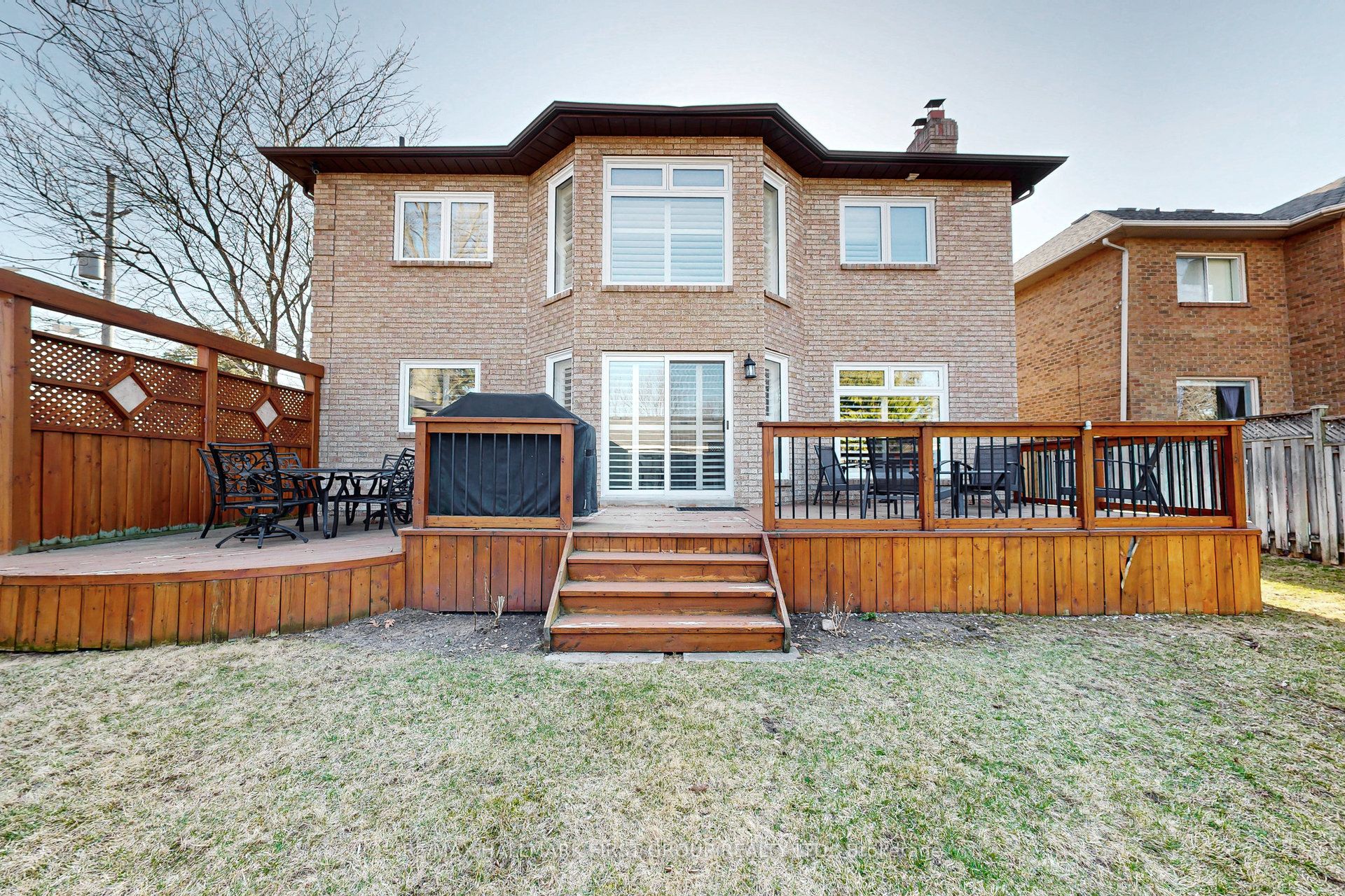 898 Darwin Drive