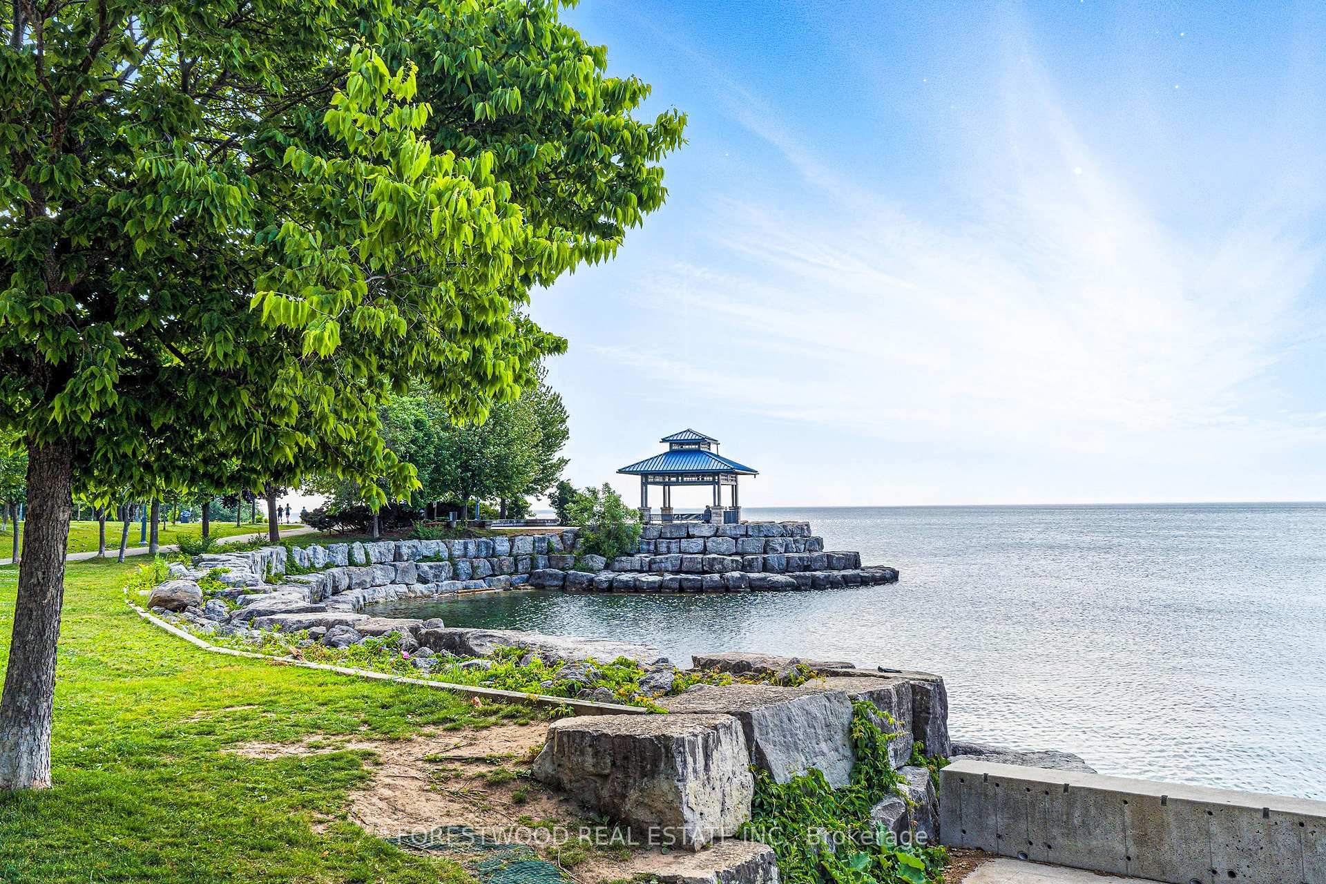 2 Bedrooms Condo at 80 Port, Mississauga For sale
