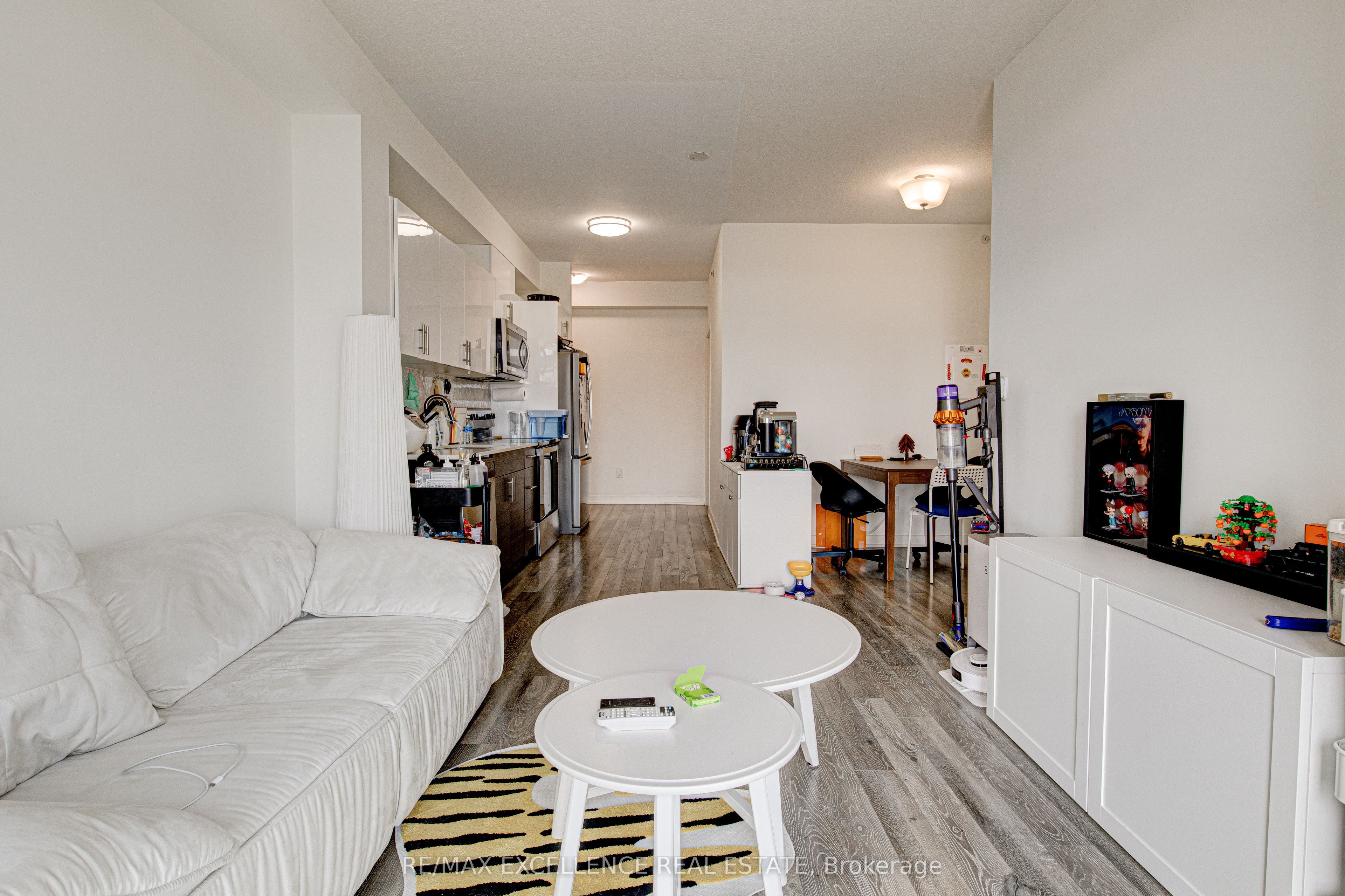 128 King Street N, #1402