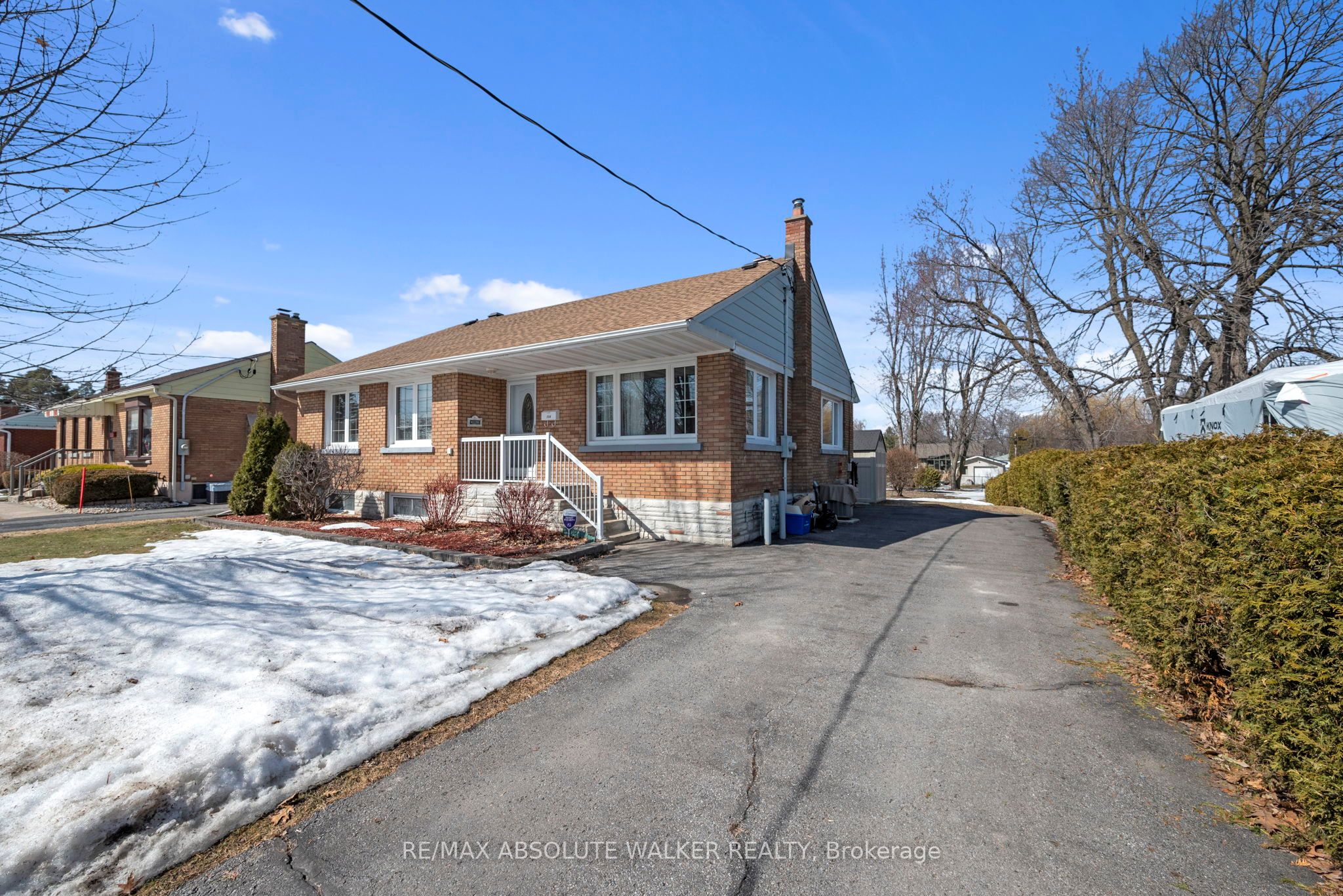 114 Crownhill Street, BeaconHillNorthSouthandArea, ON K1J 6X1
