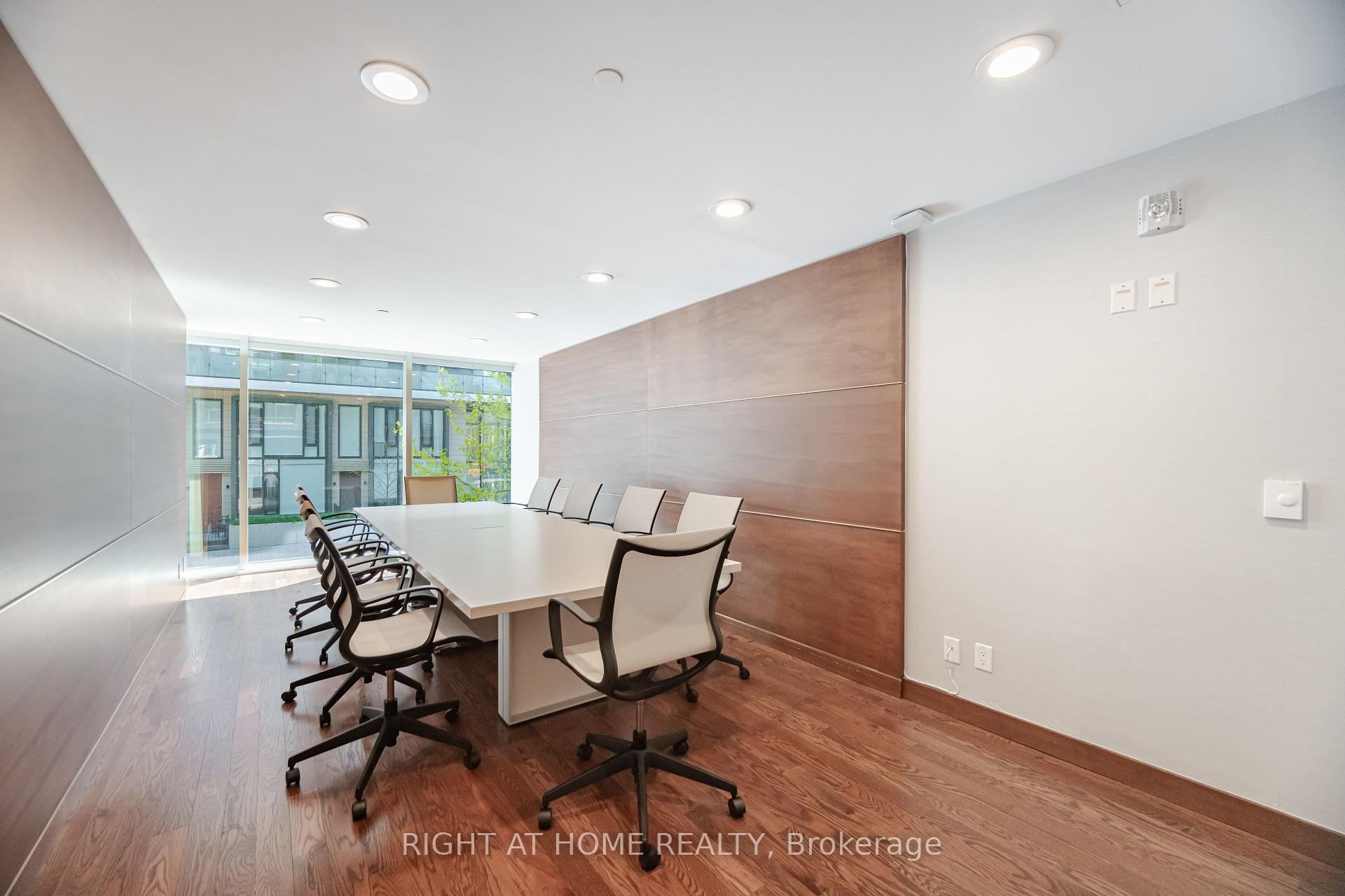 1 Bedroom Condo at 455 Front, Toronto For sale