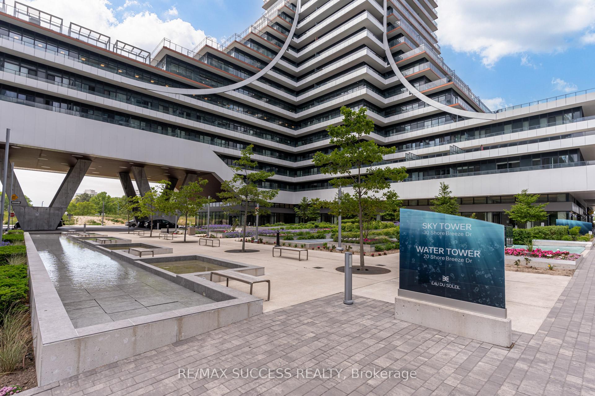 3 Bedrooms Condo at 20 Shore breeze, Toronto For sale