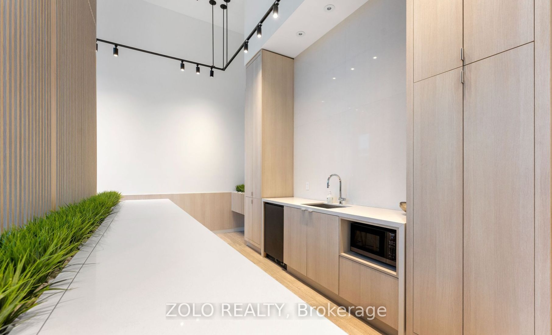 28 Ann Street, #223