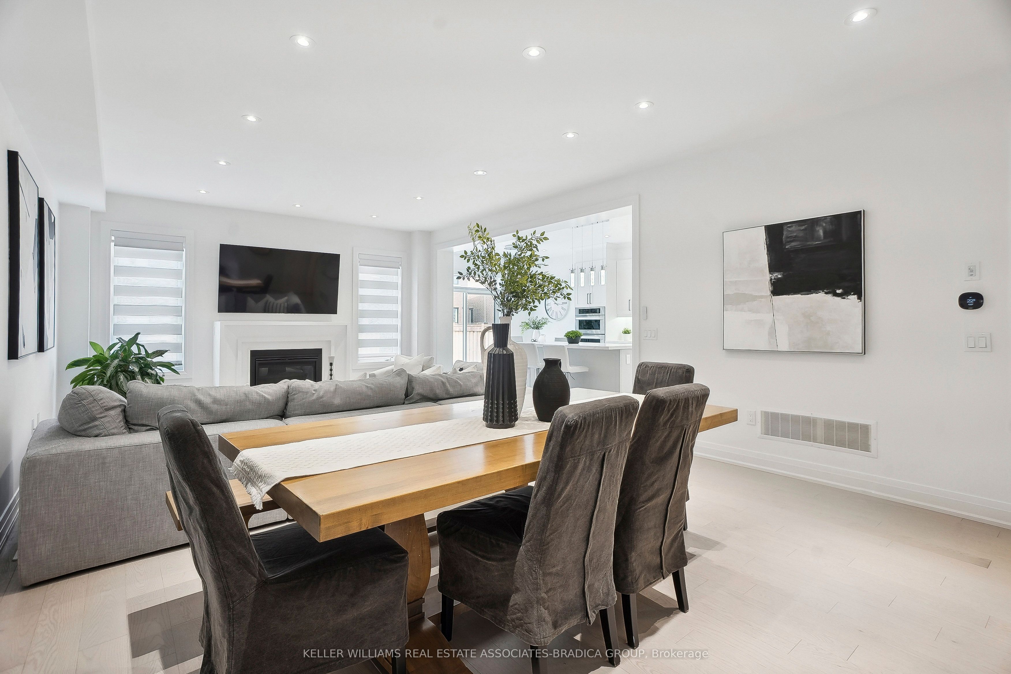 4014 Phoenix Way, Oakville, ON L6H 3R1
