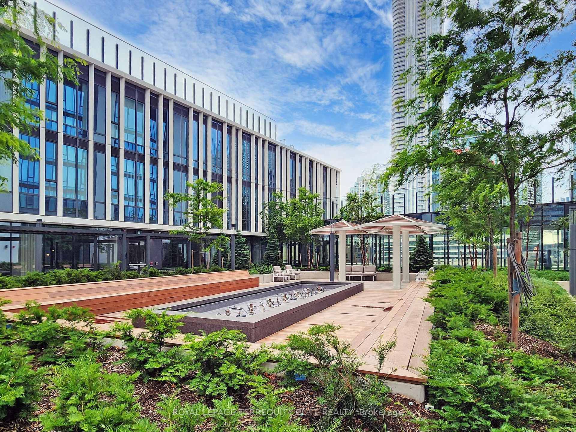 1 Bedroom Condo at 55 Cooper, Toronto For sale