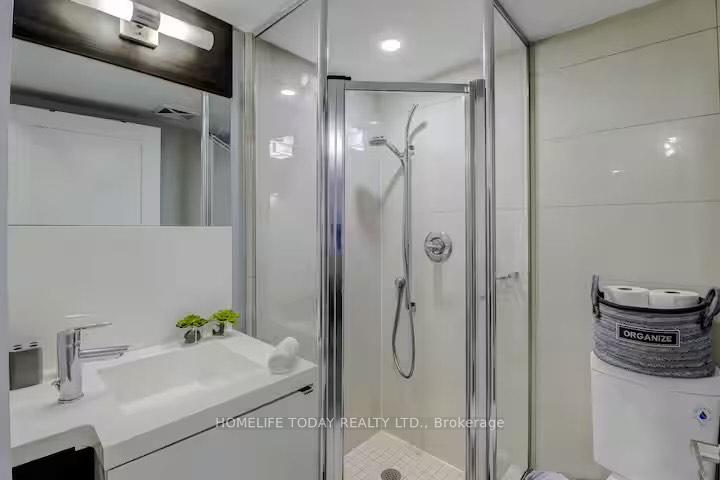 3 Bedrooms Condo at 300 Front, Toronto For sale