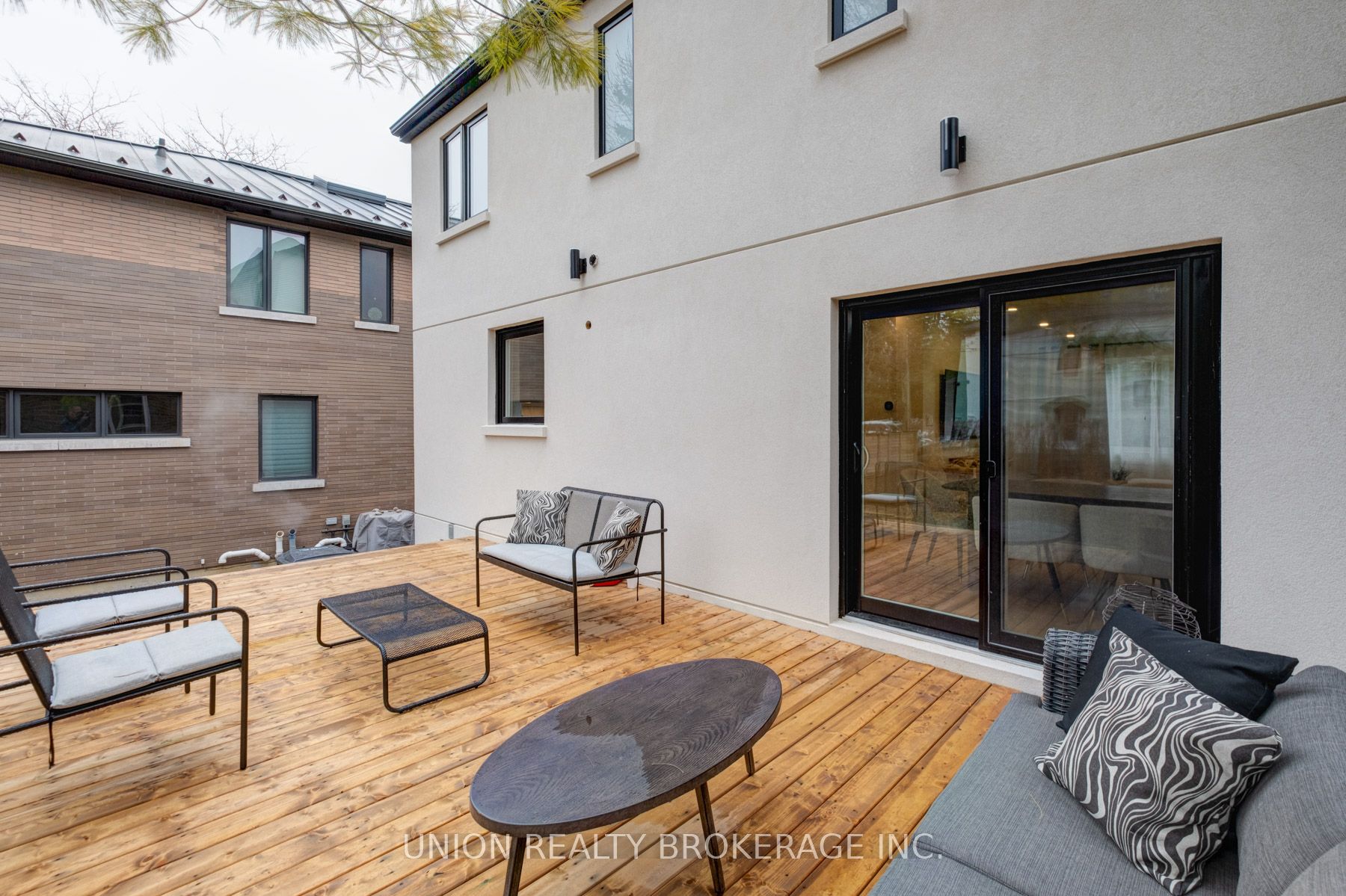 22 Cliffcrest Drive